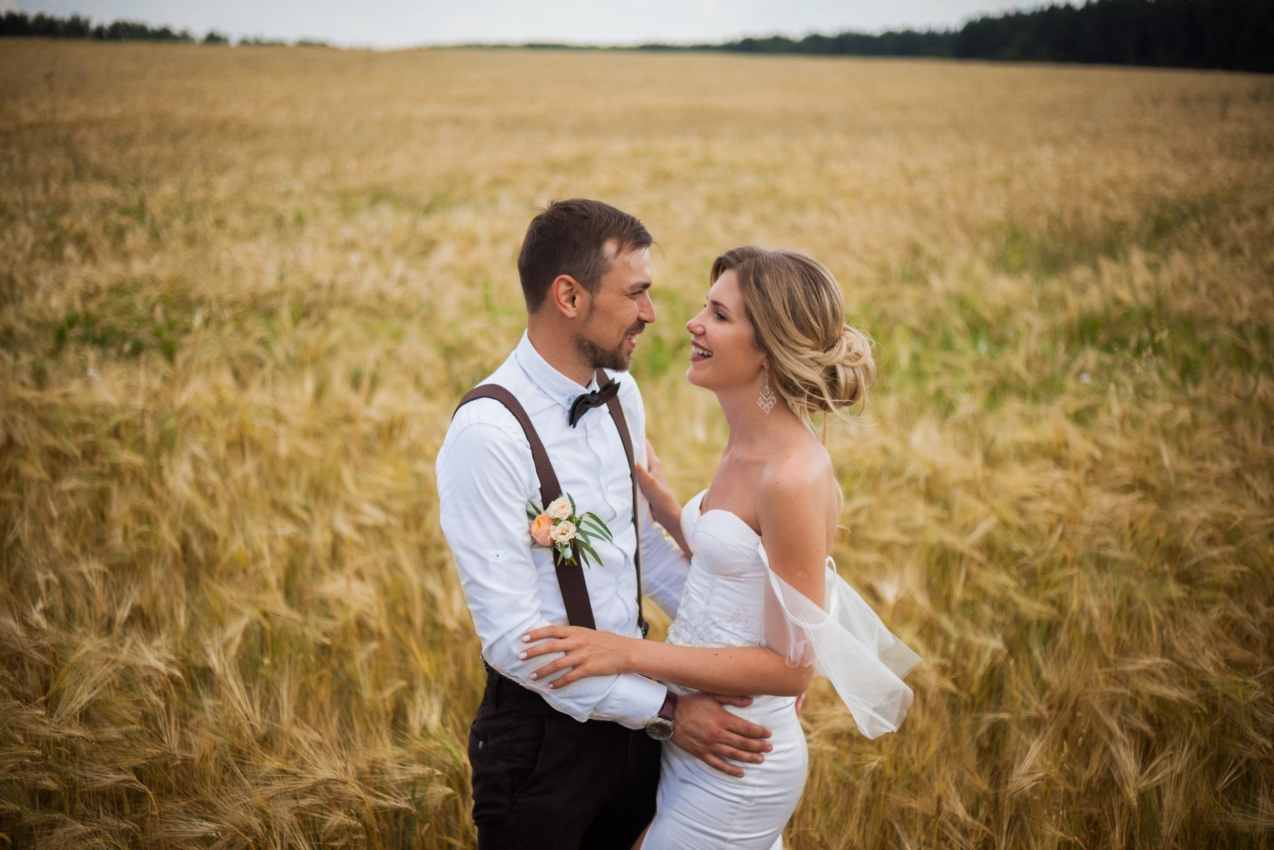 Примеры свадебных платьев. Модельер Евгений Бременев