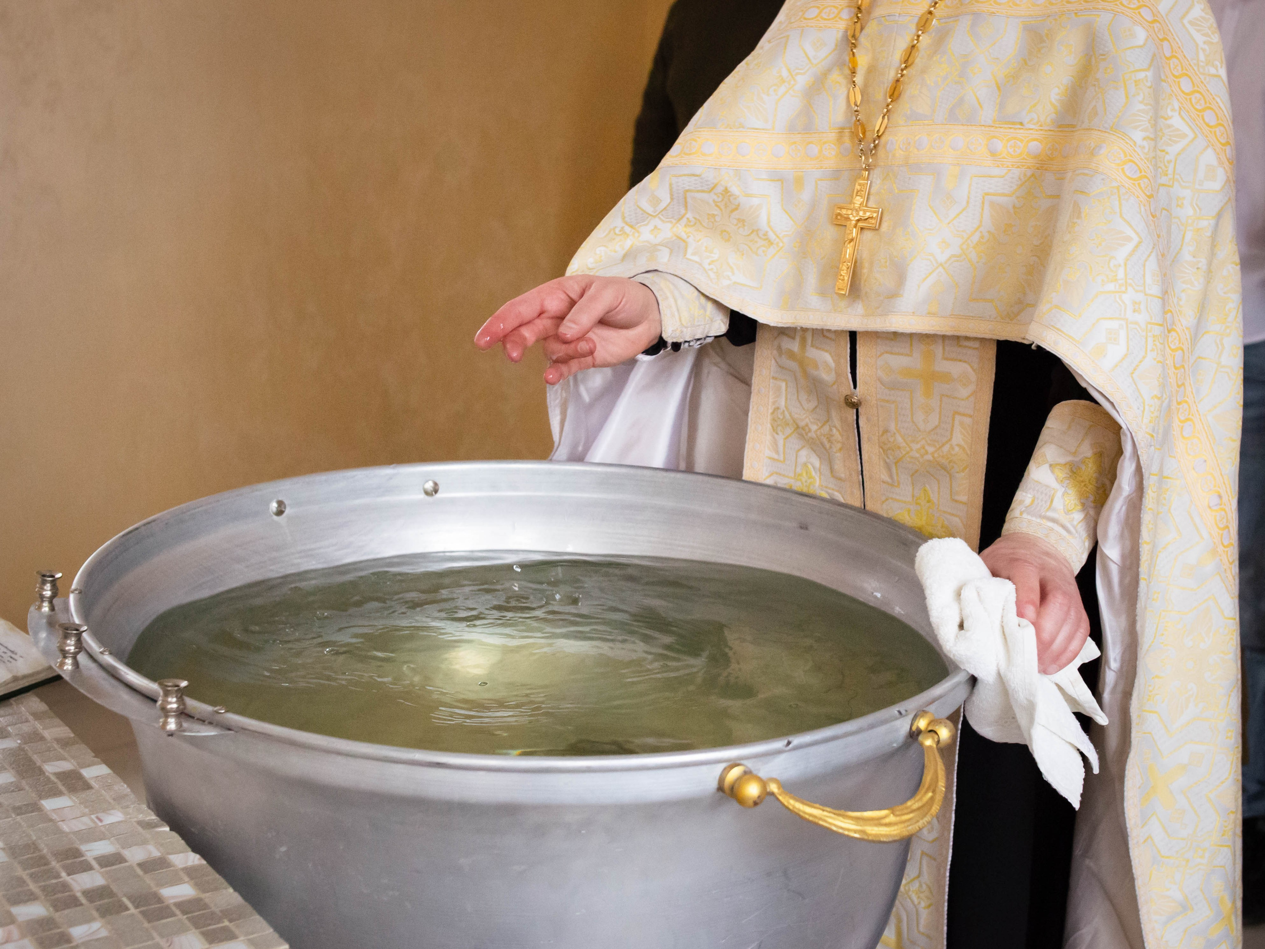 Крещение Эмира. Семейный фотограф Софи Симакова в Волгограде и Волжском