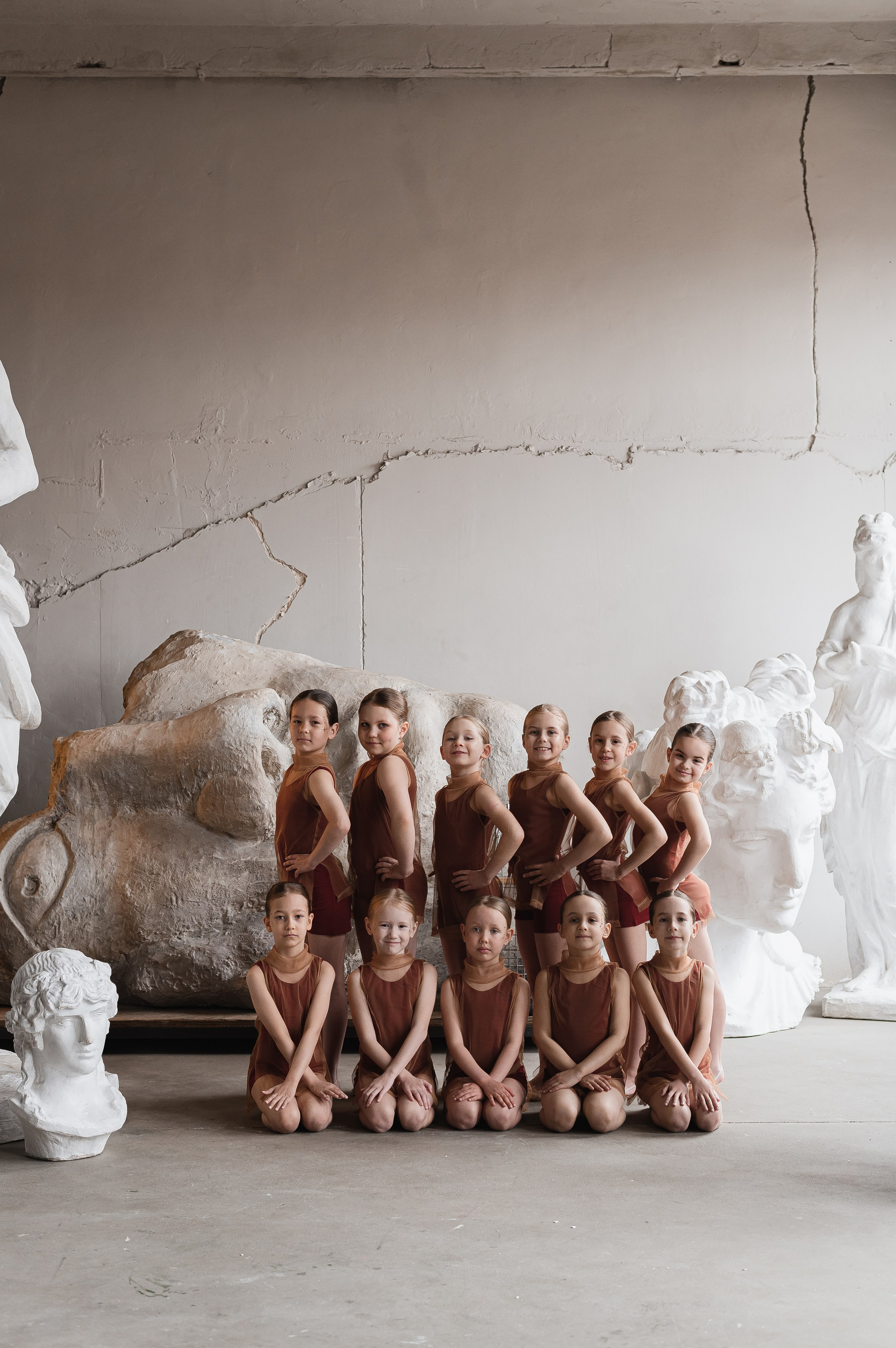 ВВЕРХ ДНОМ. SCULPTURE. Профессиональный репортажный, коммерческий фотограф в Санкт-Петербурге