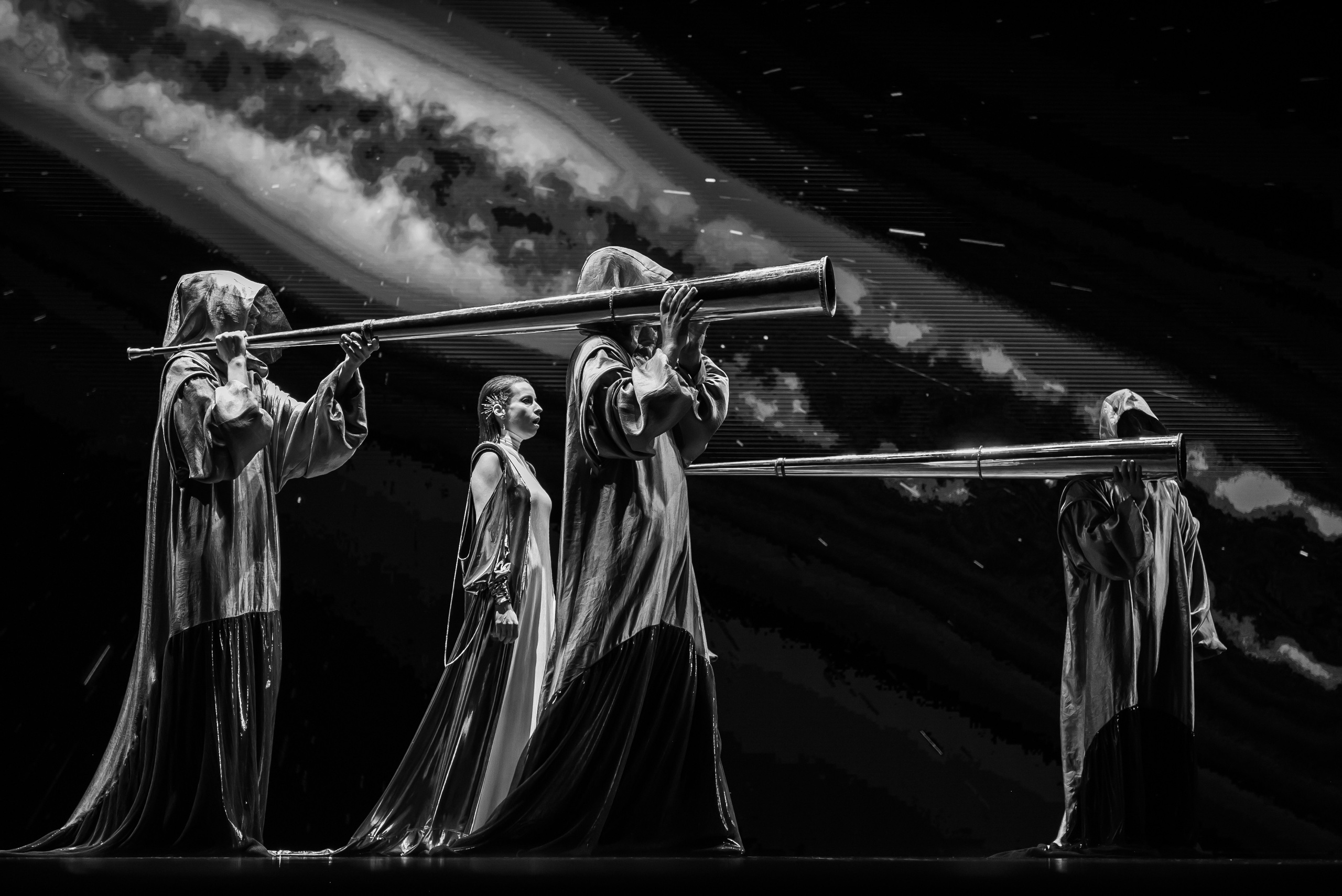 Медиаспектакль «COSMITES»