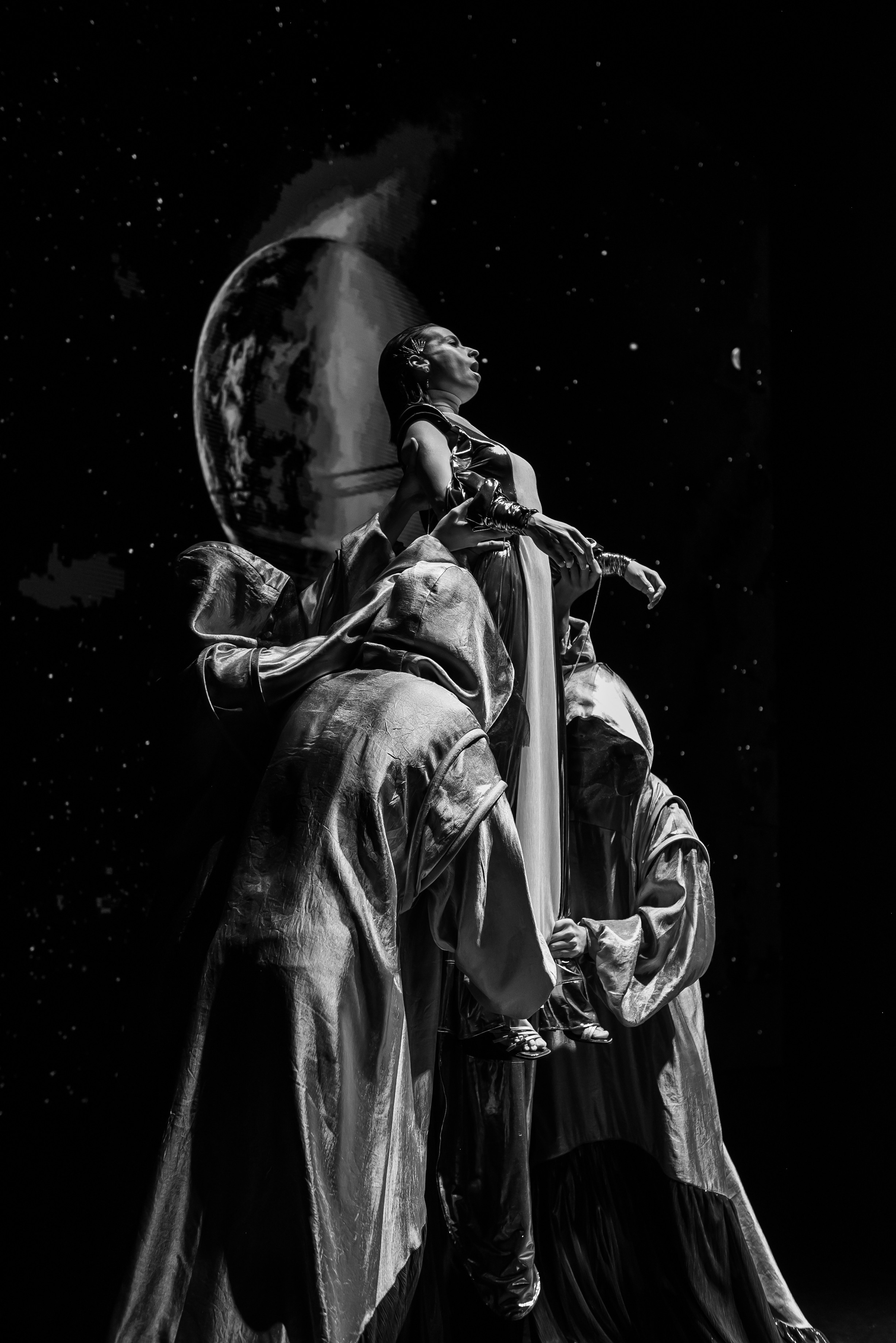 Медиаспектакль «COSMITES»