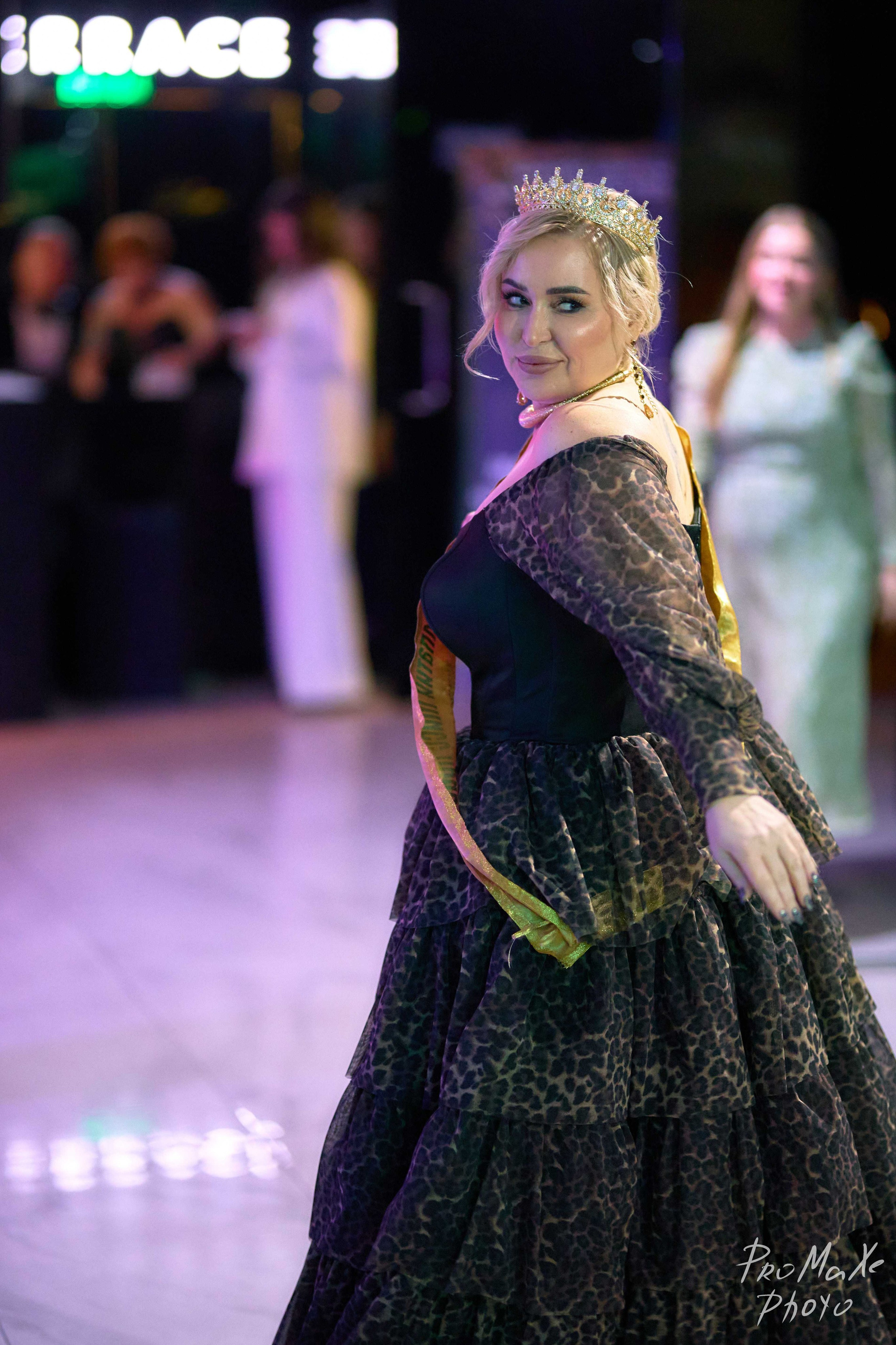 Зал КРАСА МАСС-МЕДИА ЧУВАШИИ. Владимир Суздалов (ProMaXe) — Портретный фотограф, тематические фотосессии в Чебоксарах