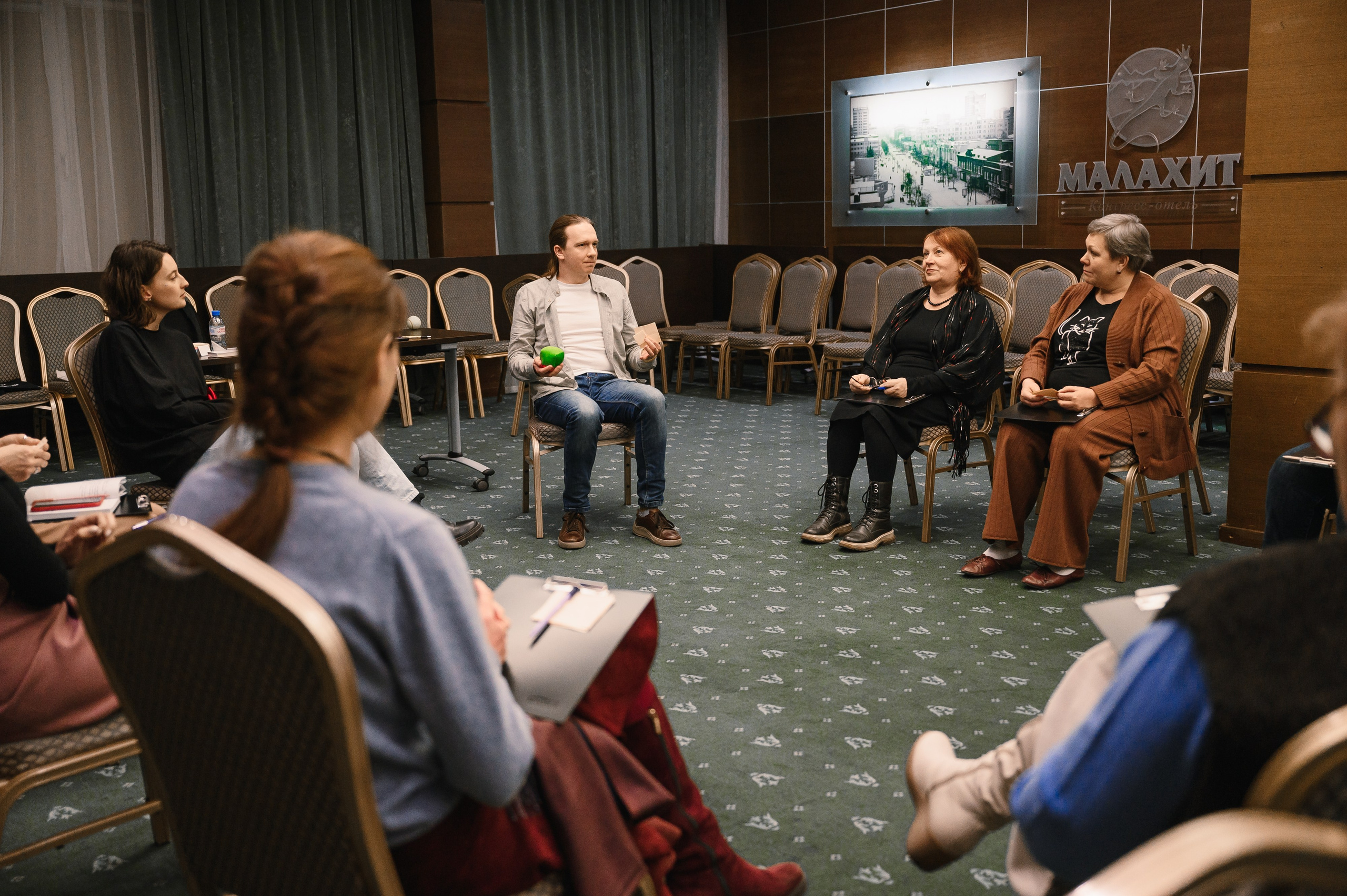 «Театр в квадрате». Клуб Читалка. Wedding and family photographer USA