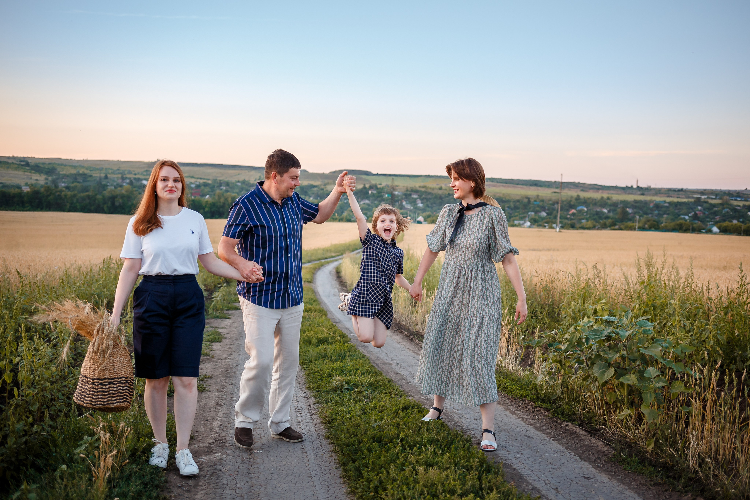 Однажды в поле. Семейный фотограф в Саратове Юлия Охотникова
