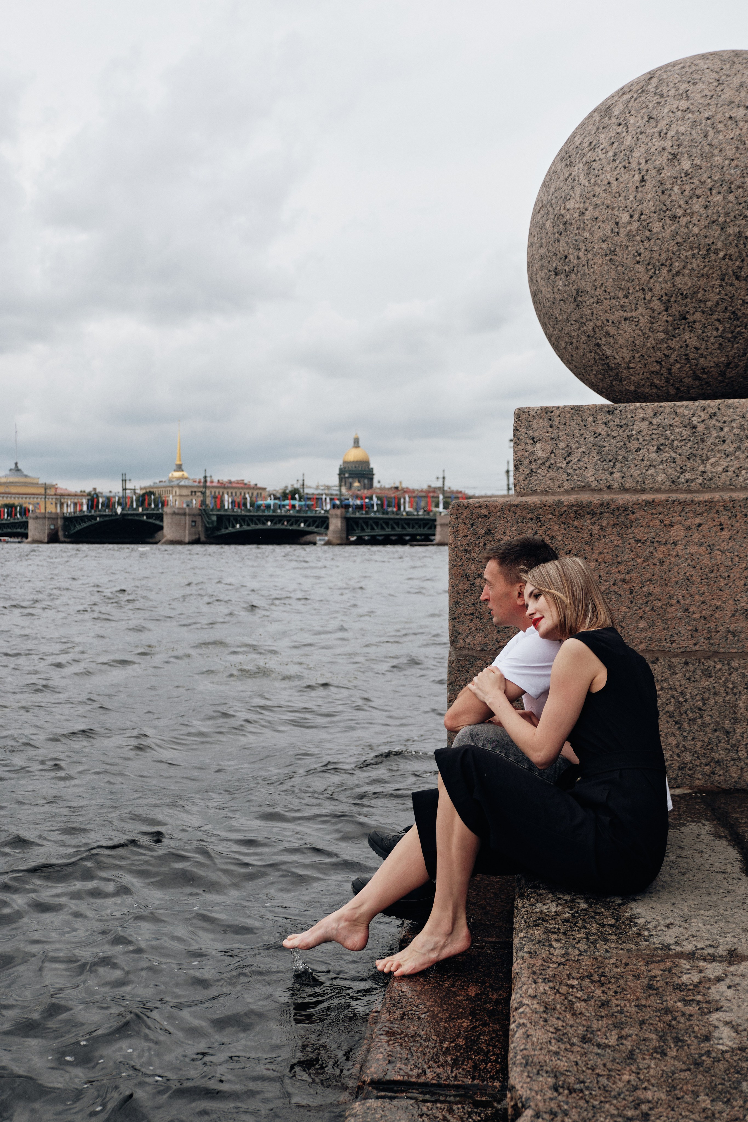 Фотограф для уличной фотосессии в Питере недорого