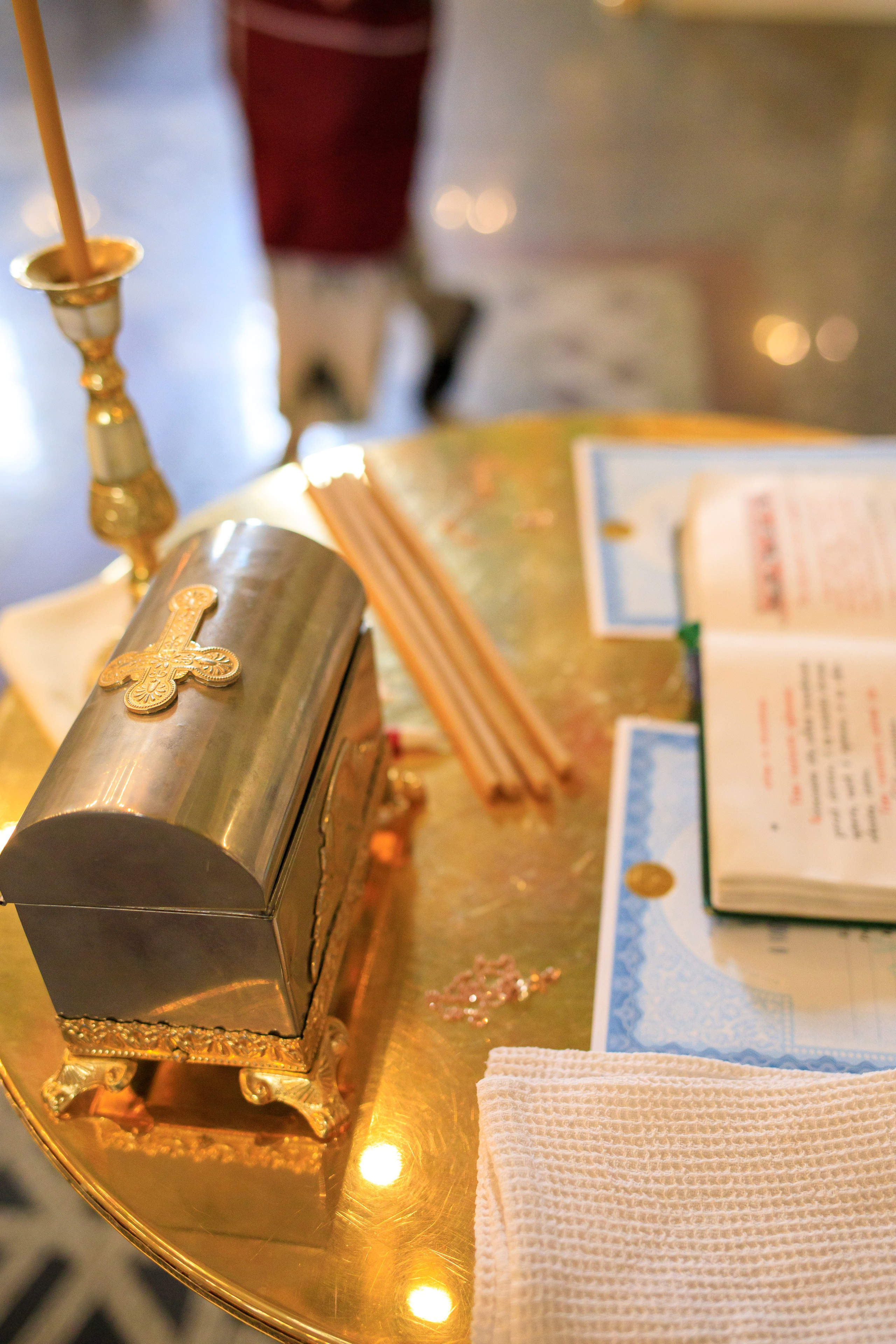 Фотосъёмка таинства крещения и крестин в городах Я фотограф снимающий венчания в городах Минеральные Воды, Пятигорск, Кисловодск, Ессентуки,. Репортажный и свадебный фотограф Пятигорск и КМВ