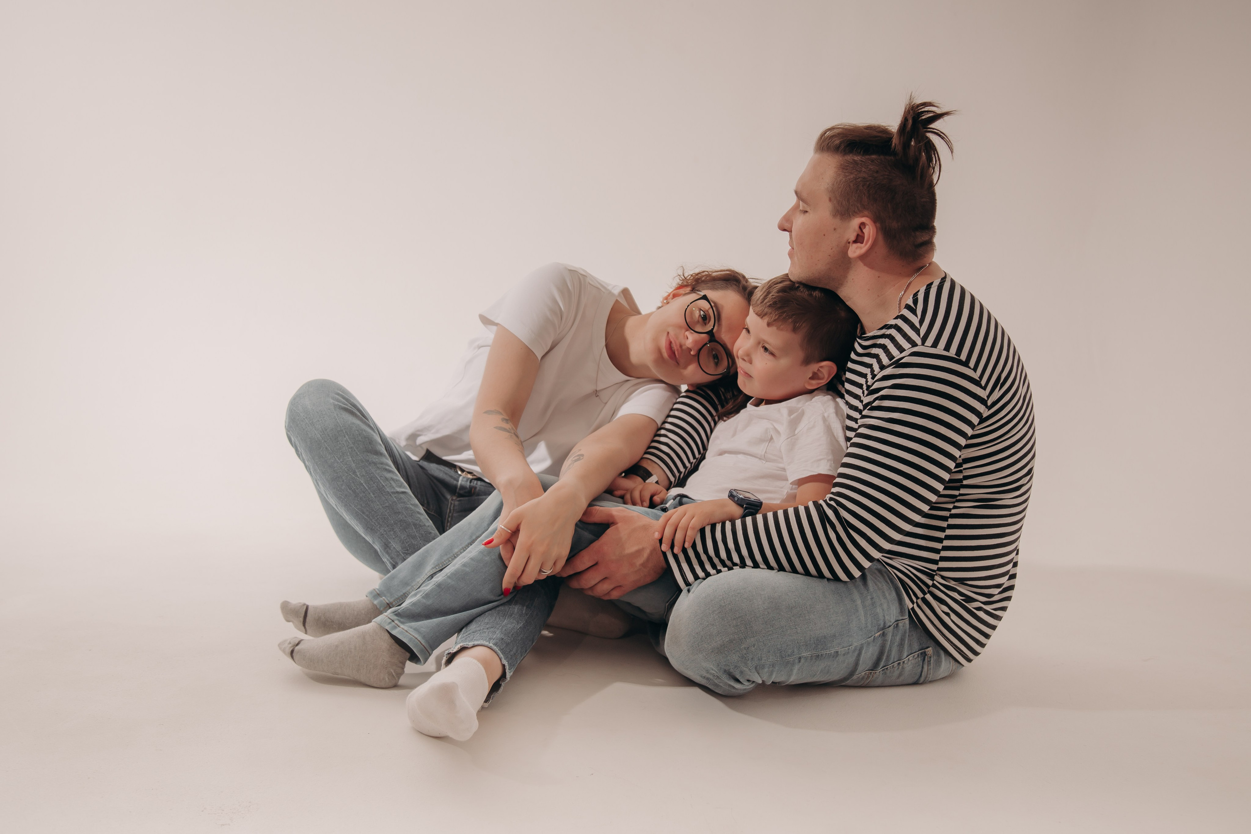 Эмоции важнее декора:) Съемка на циклораме. Фотограф вашей улыбки. Москва