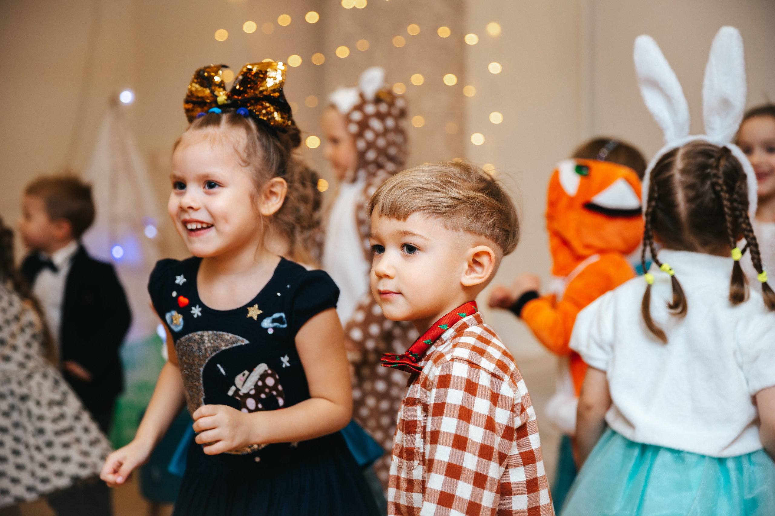 Новогодний утренник в Монтессори-садике. Семейный lifestyle фотограф в Санкт-Петербурге Людмила Пахомова