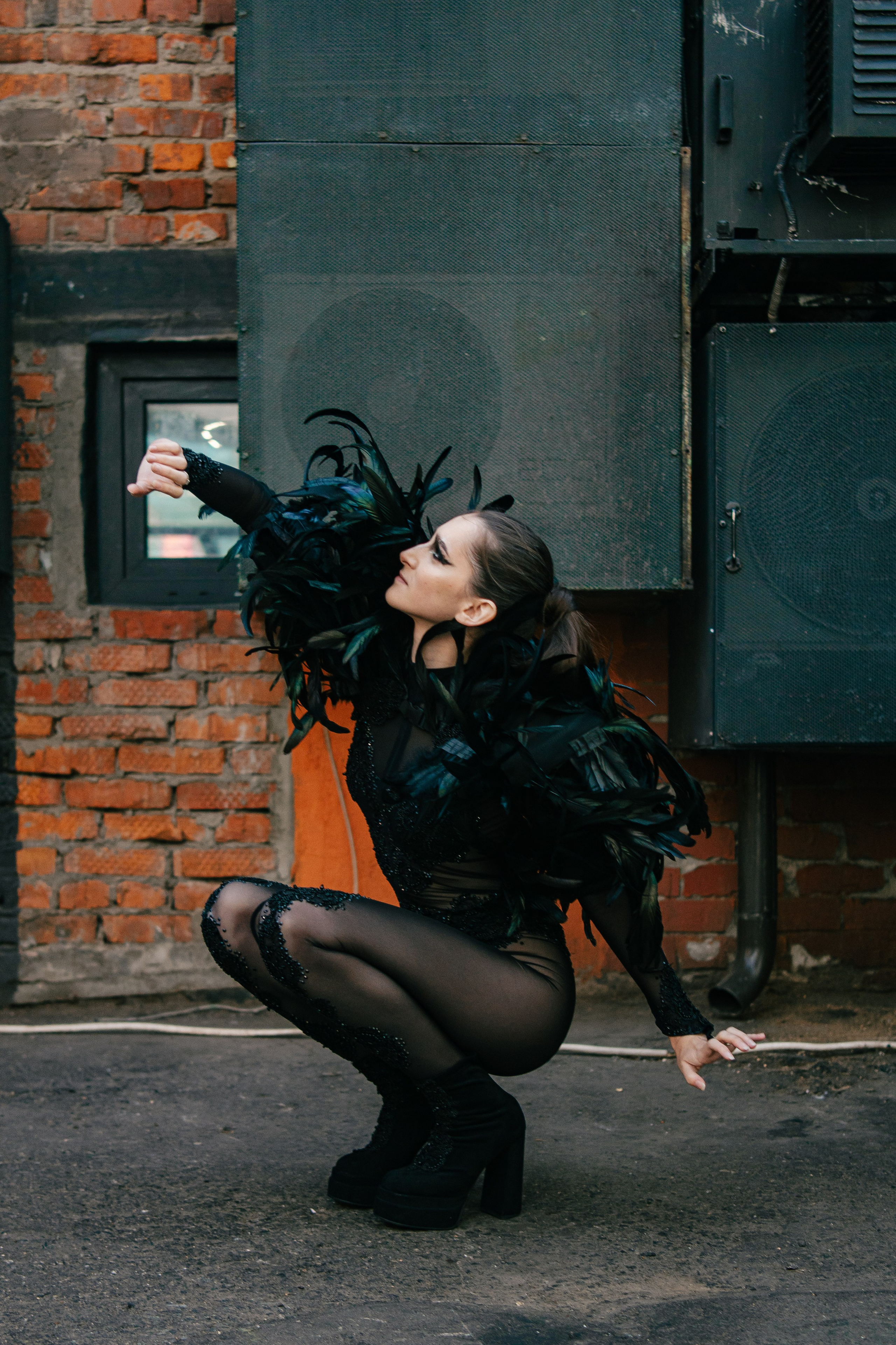 Вороны Circus Zone. Фотограф / видеограф в Москве и Сочи Sofia Riversong