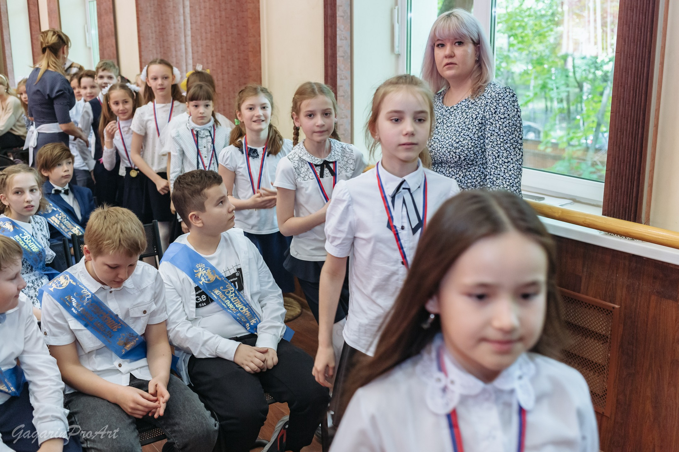 Репортаж в школе на выпускной. Фотограф на выпускной. GagarinProArt