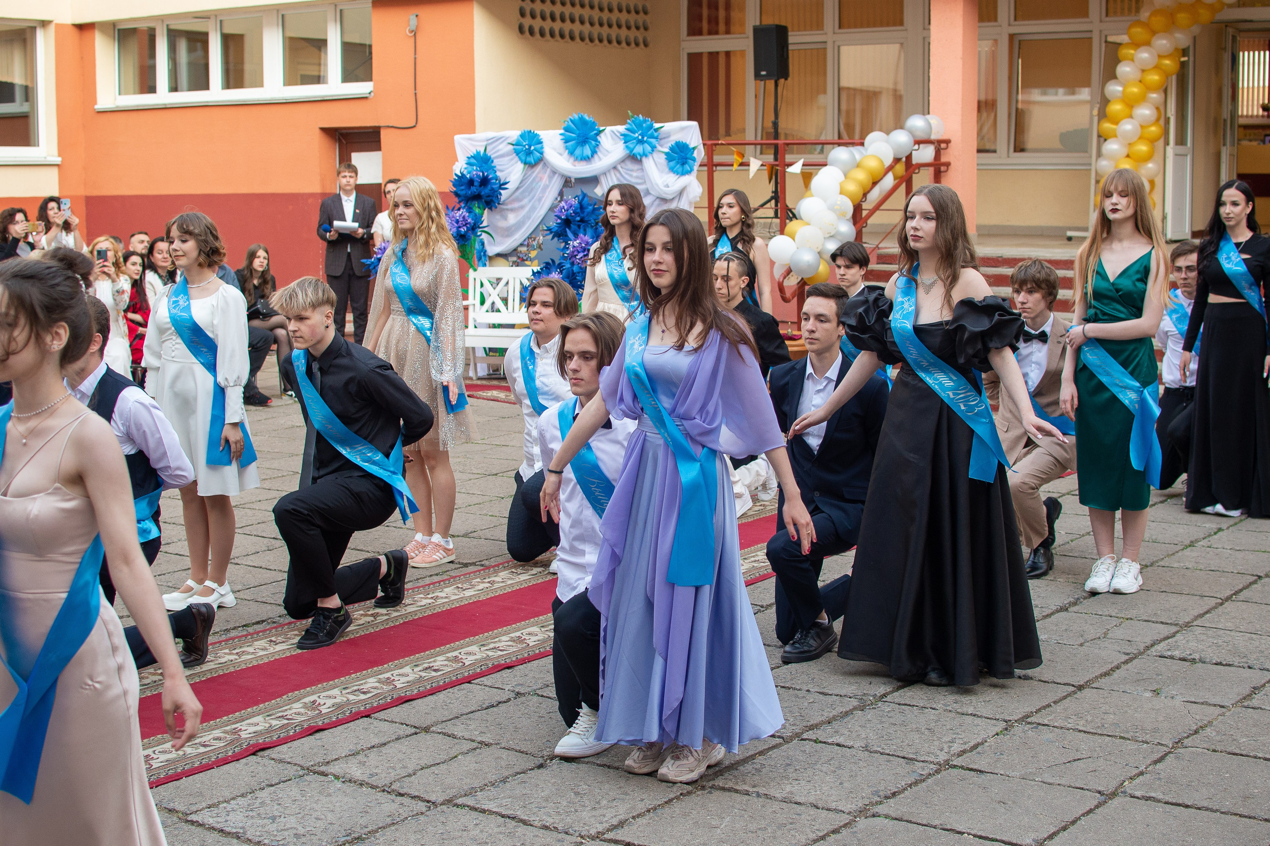 Выпускной 11 класс. Семейный фотограф на выписку из роддома и крещение Минск Настя Гришук