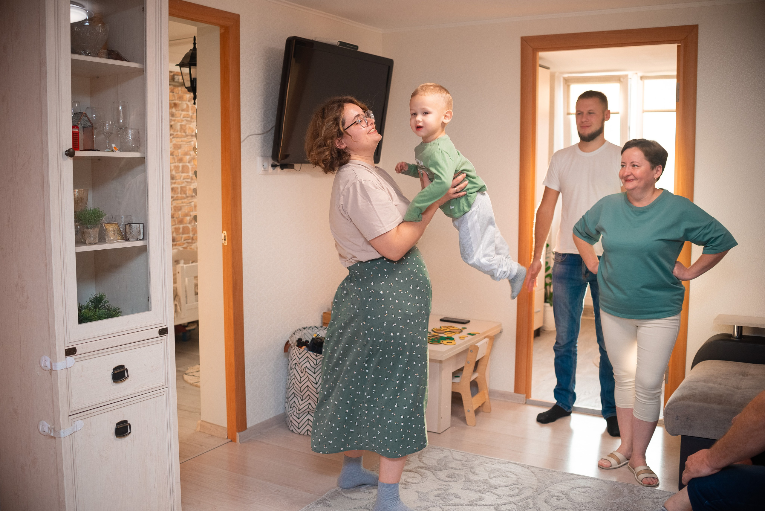 Поколения. Семейный фотограф на выписку из роддома и крещение Минск Настя Гришук
