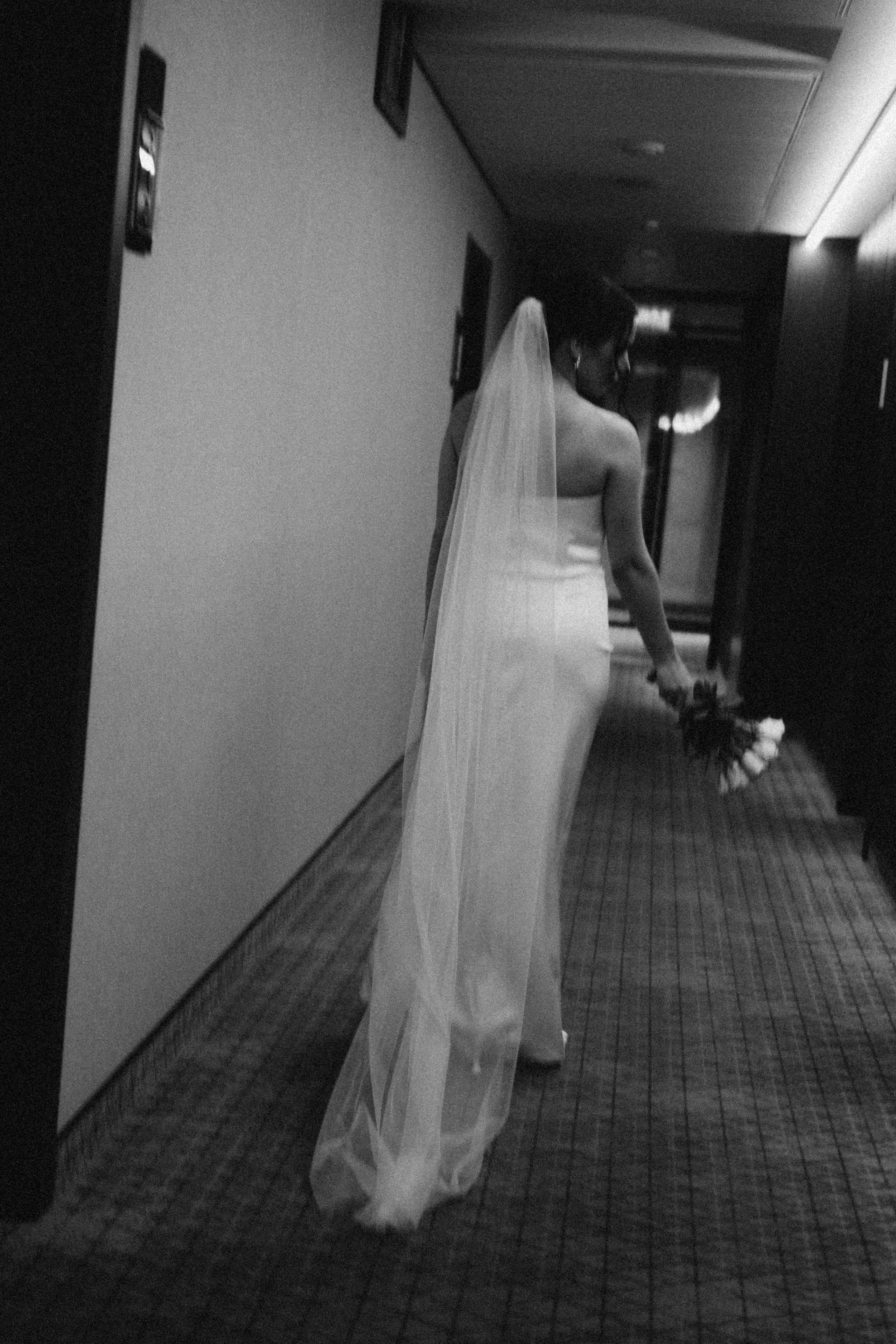 СВАДЕБНАЯ СЬЕМКА СБОРОВ ЖЕНИХА И НЕВЕСТЫ В ОТЕЛЕ И ТАКЖЕ ФОТОСЕССИИЯ В ОТЕЛЕЕ МЕГАПОЛИС БРЯНСК. Профессиональный фотограф, Санкт-Петербург — Виктория Богомолова