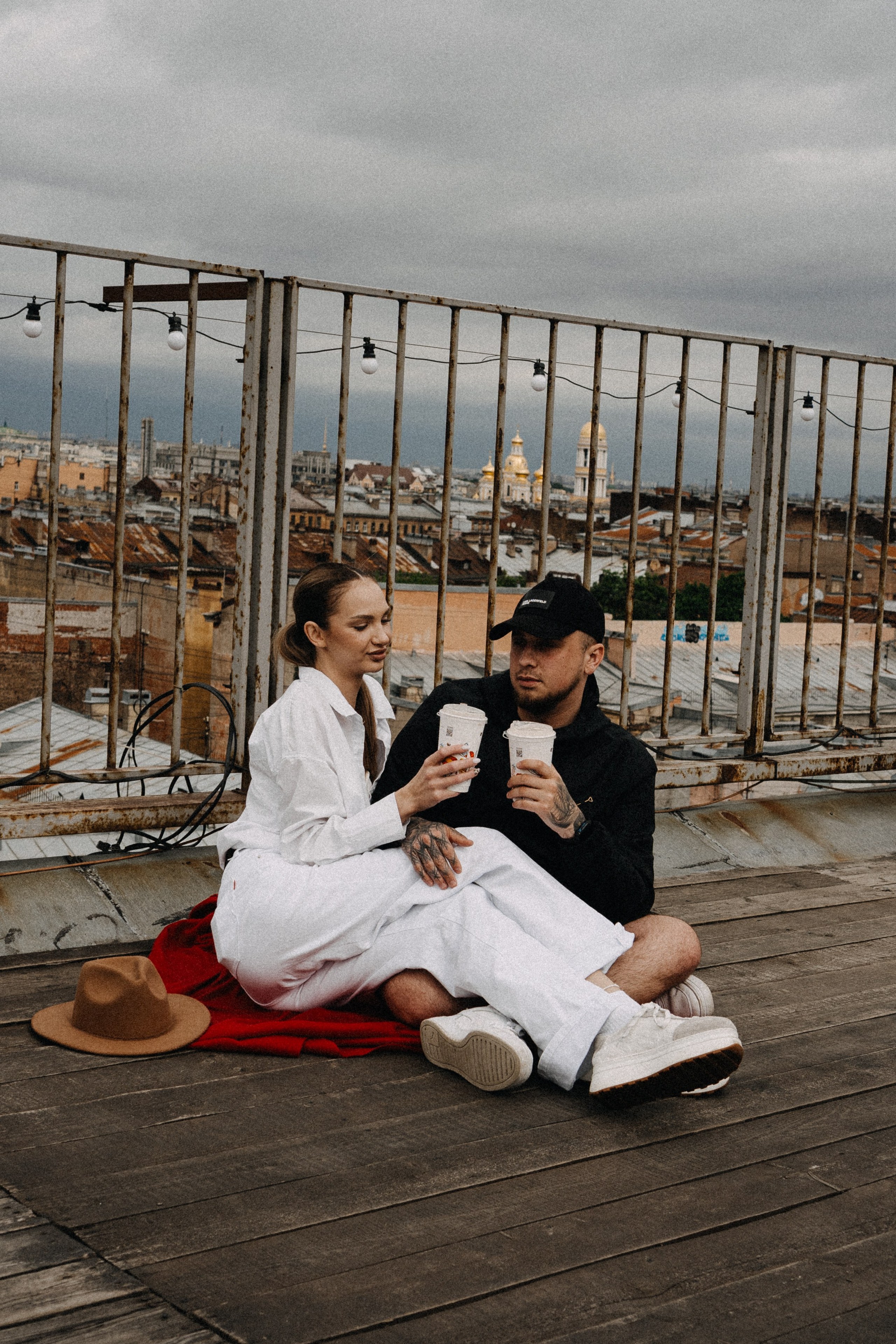 МЫ ГУЛЯЛИ ПРО КРЫШАМ ПИТЕРА. Профессиональный фотограф, Санкт-Петербург — Виктория Богомолова