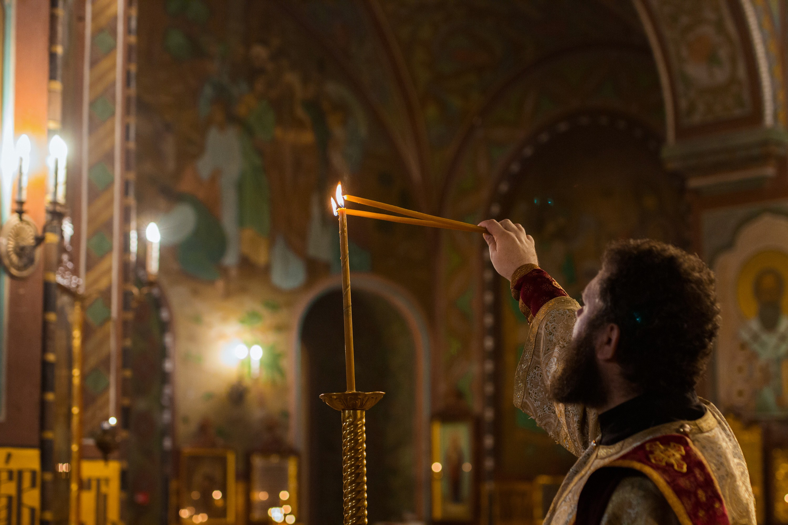 Венчание в храме Петра и Павла в Петергофе. Контент- фотограф, рилсмейкер в Санкт- Петербурге Елена Грие
