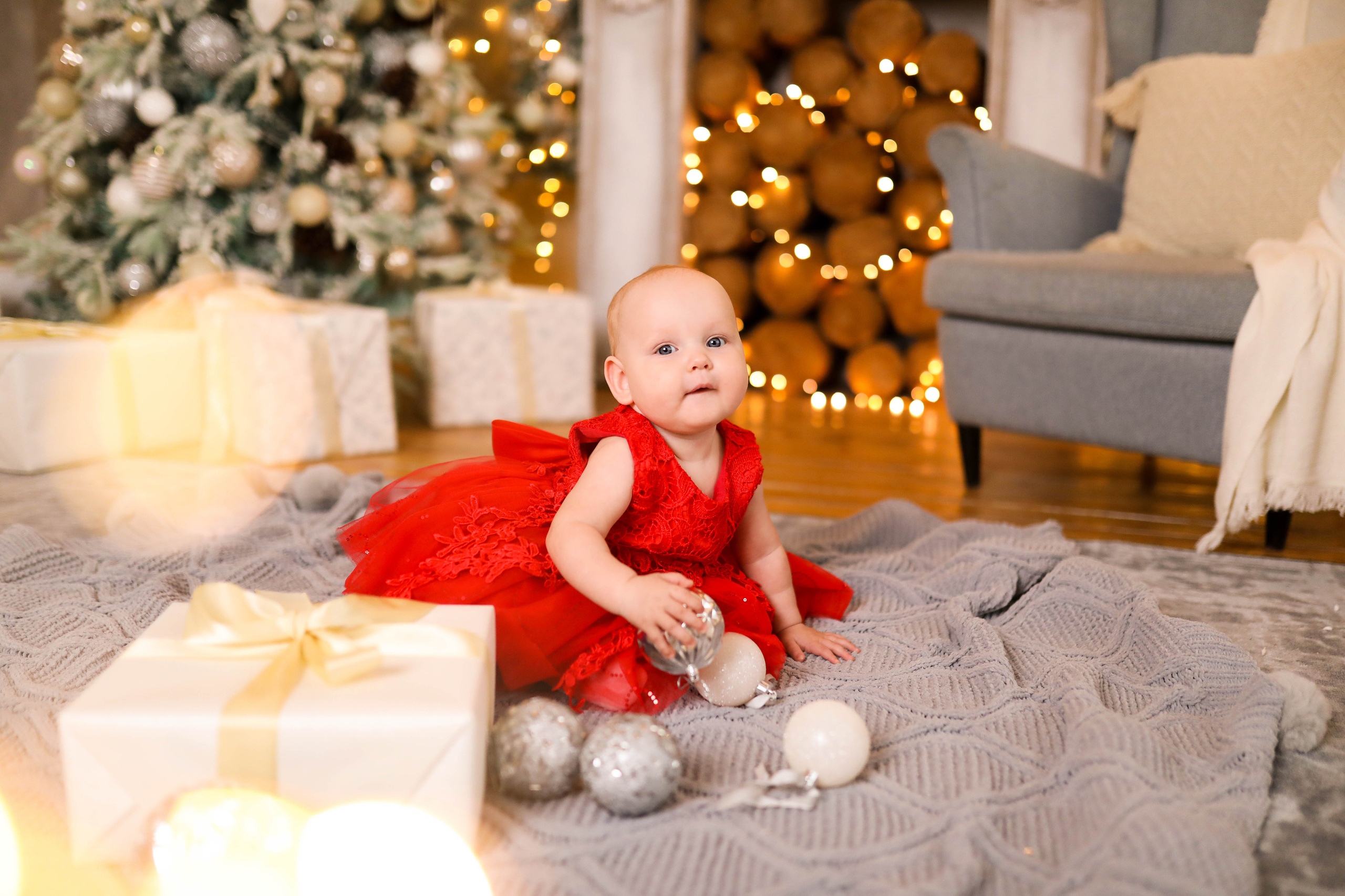 Семейная фотосессия в снежном зале Лофт. ФОТОГРАФ ХАБАРОВСК АНАСТАСИЯ РАЧЕНКОВА