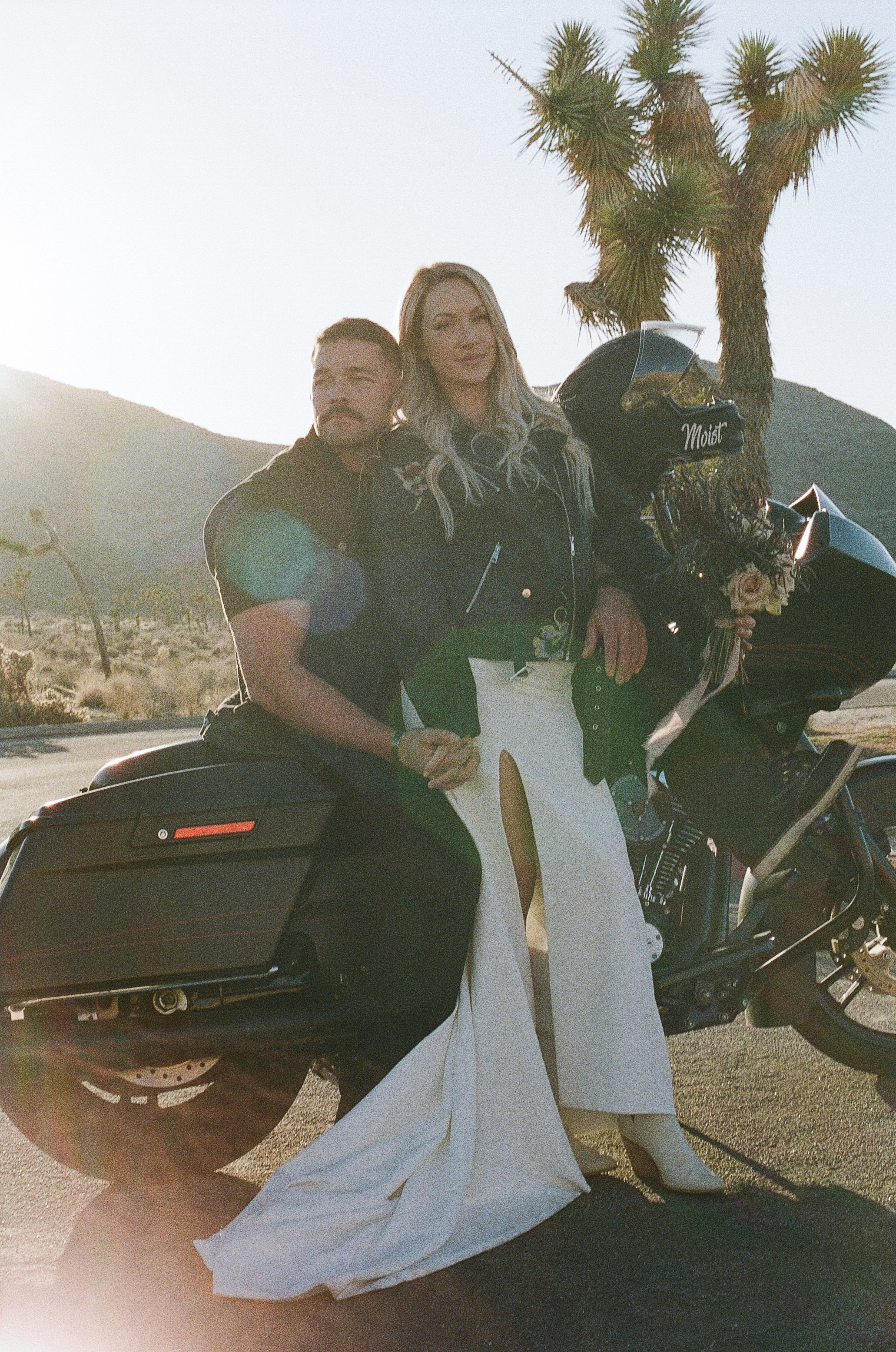 Weddings. Film photographer in Los Angeles Anastasiya Pankova