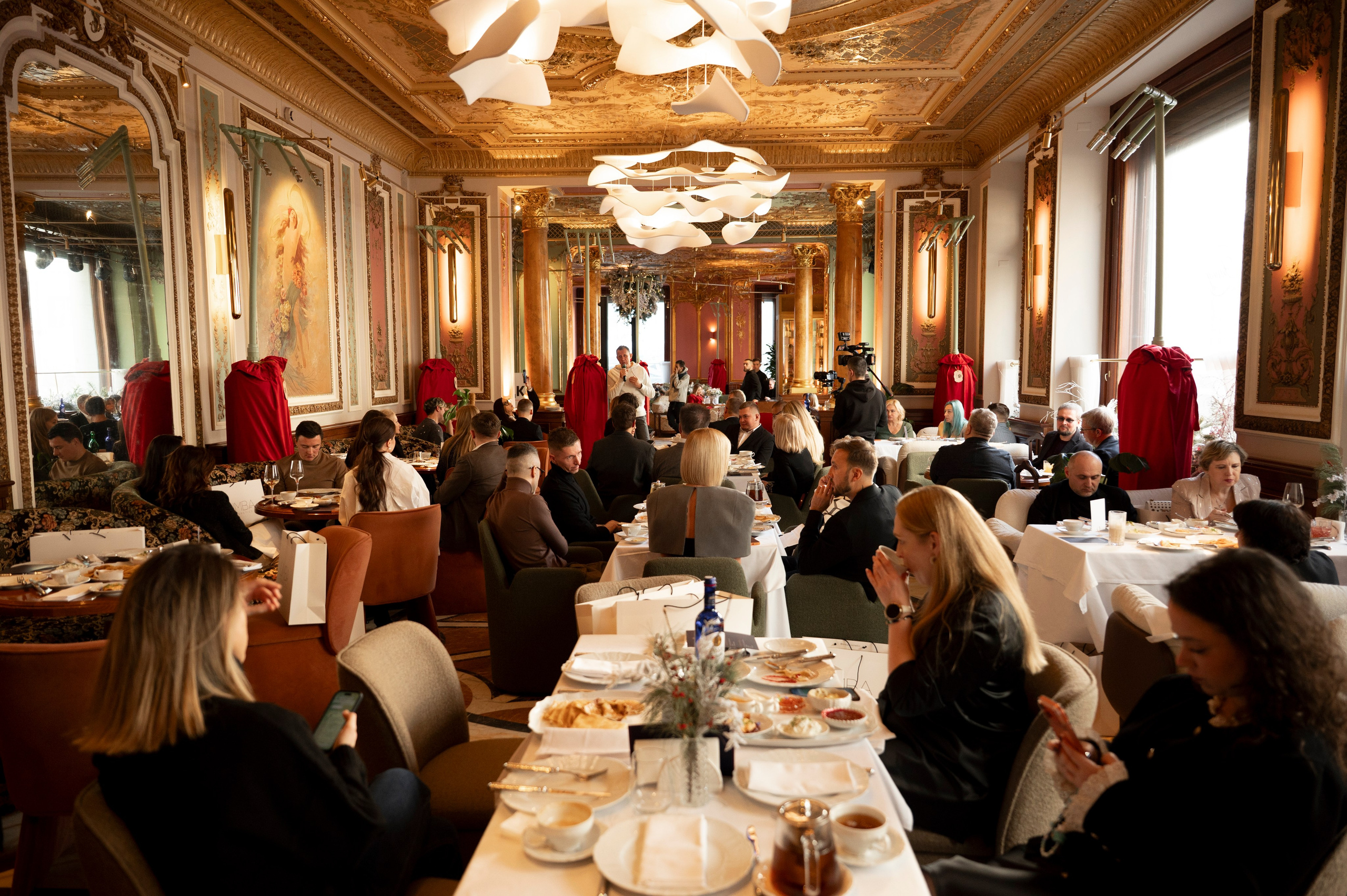 Бранч в «Savoy». Фотограф Евгения Мирошниченко