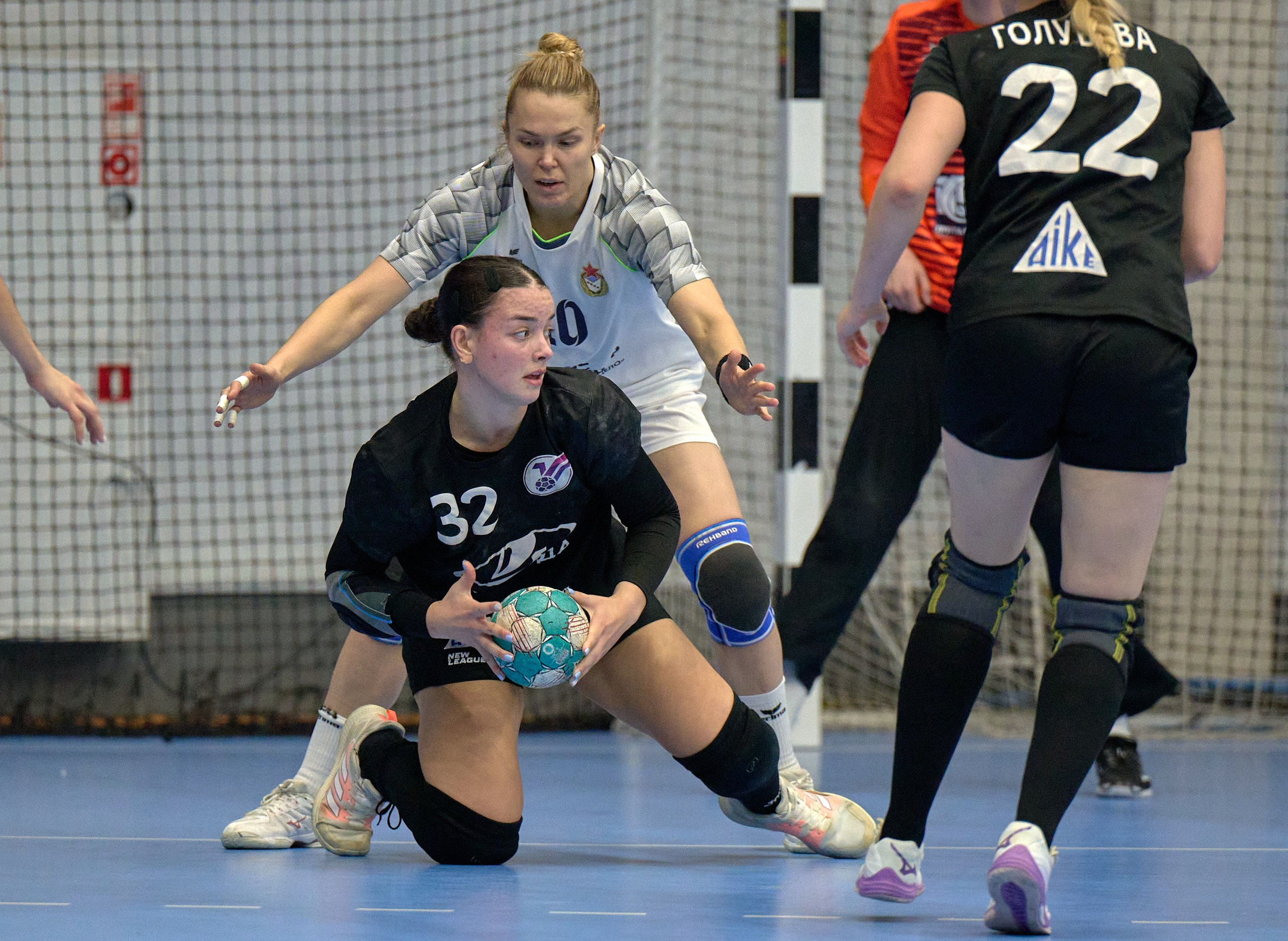 Гандбол. OLIMPBET Суперлига. «Университет» — «ЦСКА». Спортивный репортажный фотограф в Ижевске Сергей Мерзляков