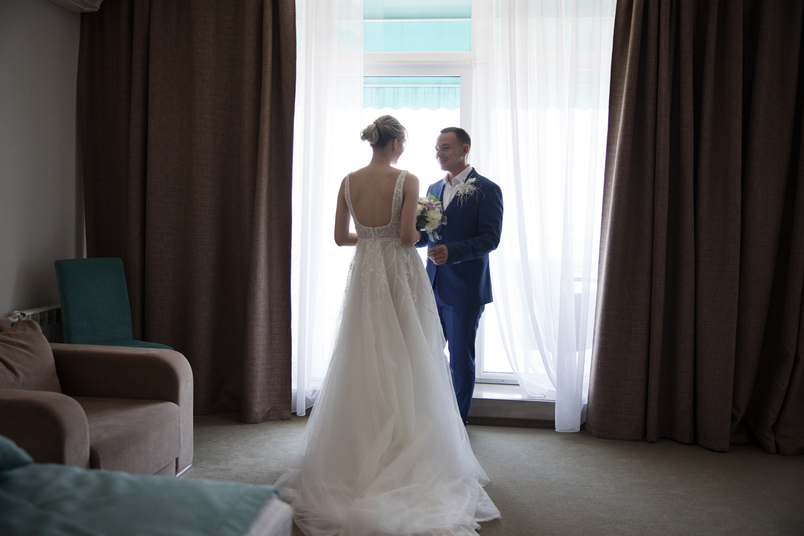 Е+В (Утро, ЗАГС, Luciano, Банкет). Профессиональная фотосъемка в Крыму. Натуральные эмоции и живые кадры. Забронируйте дату прямо сейчас!