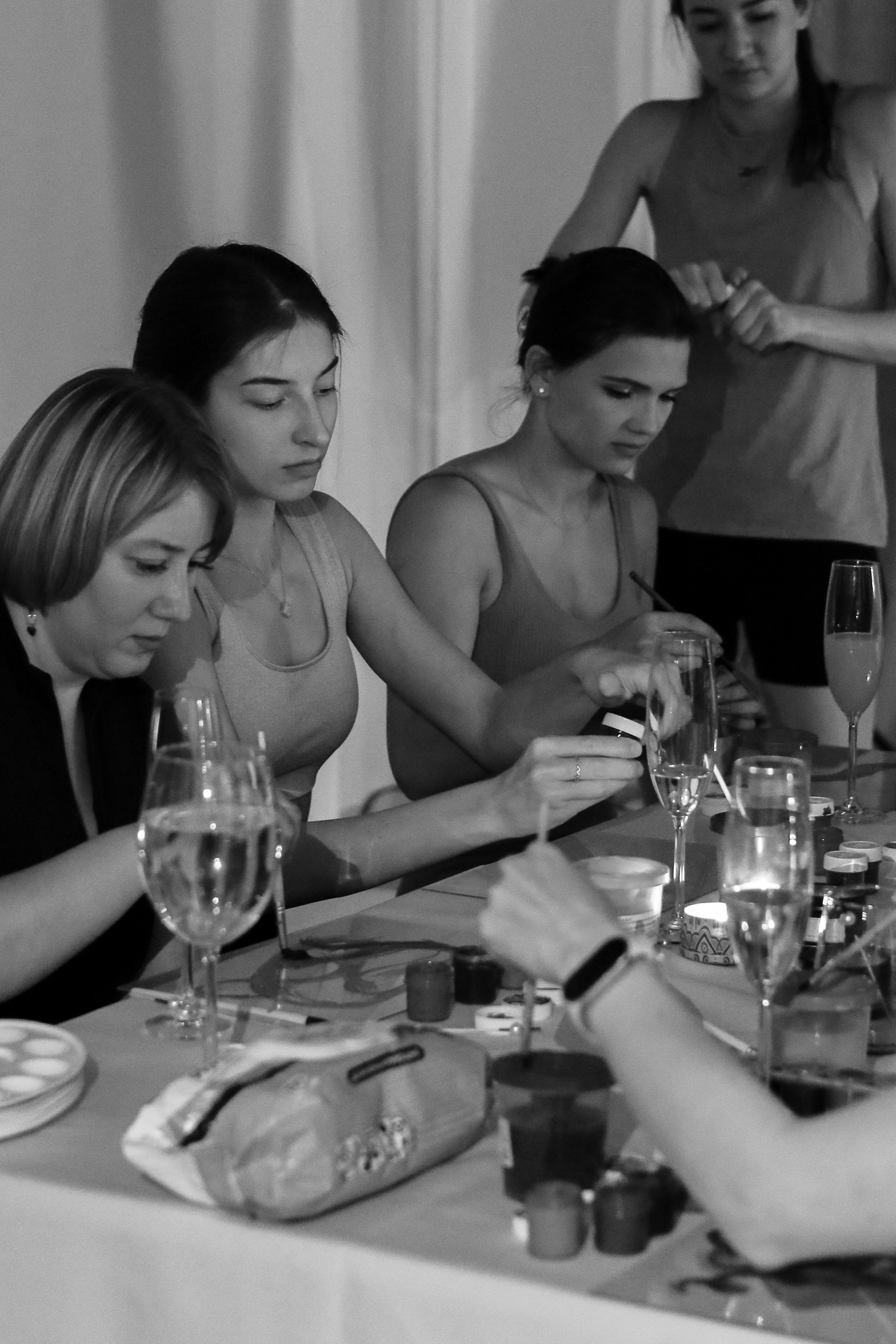 Арт-терапия + аэройога. Фотограф Надршина Лилия