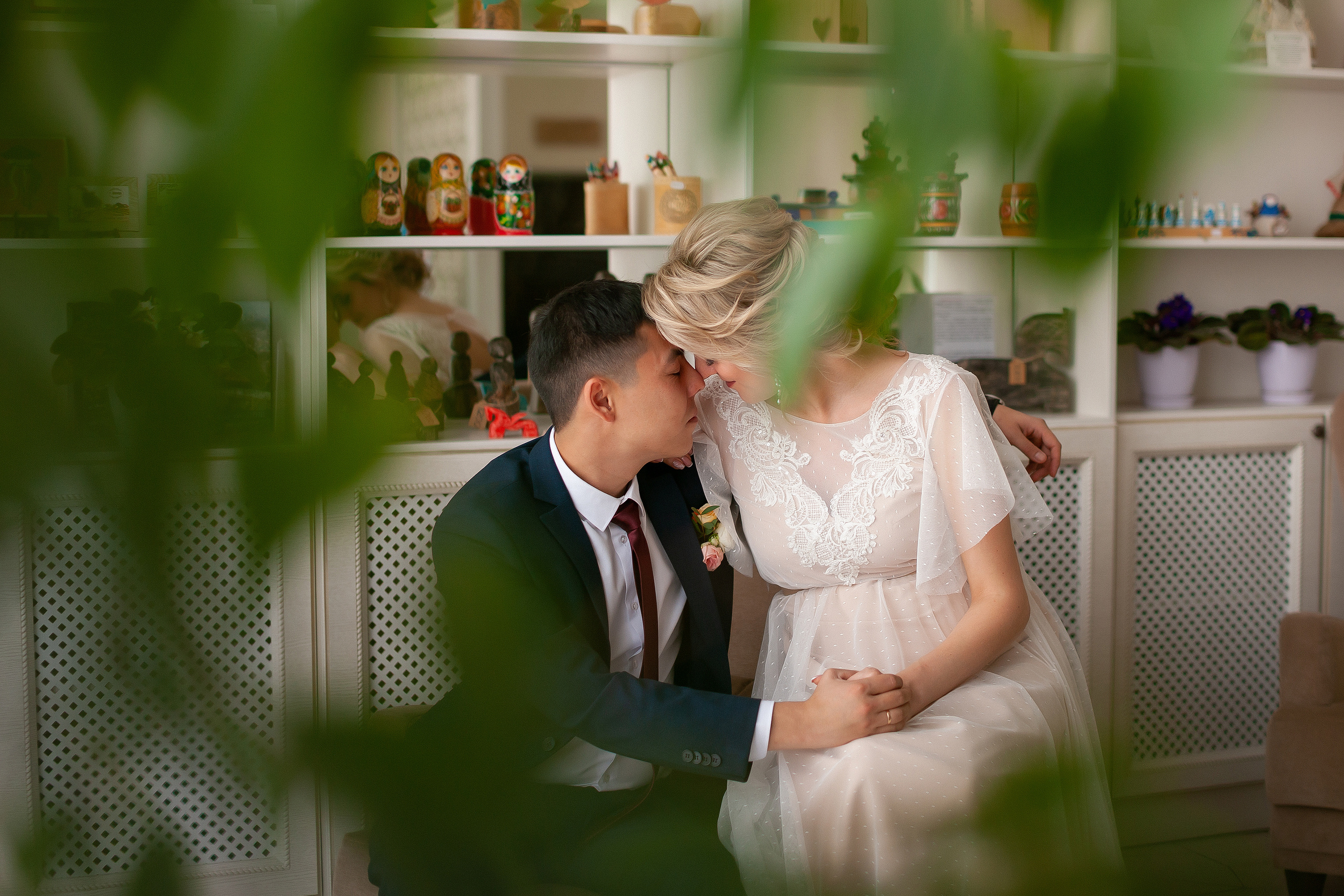 Белоснежная регистрация брака в рестораном дворике. Олег Сверчков | Свадебный фотограф Вологда