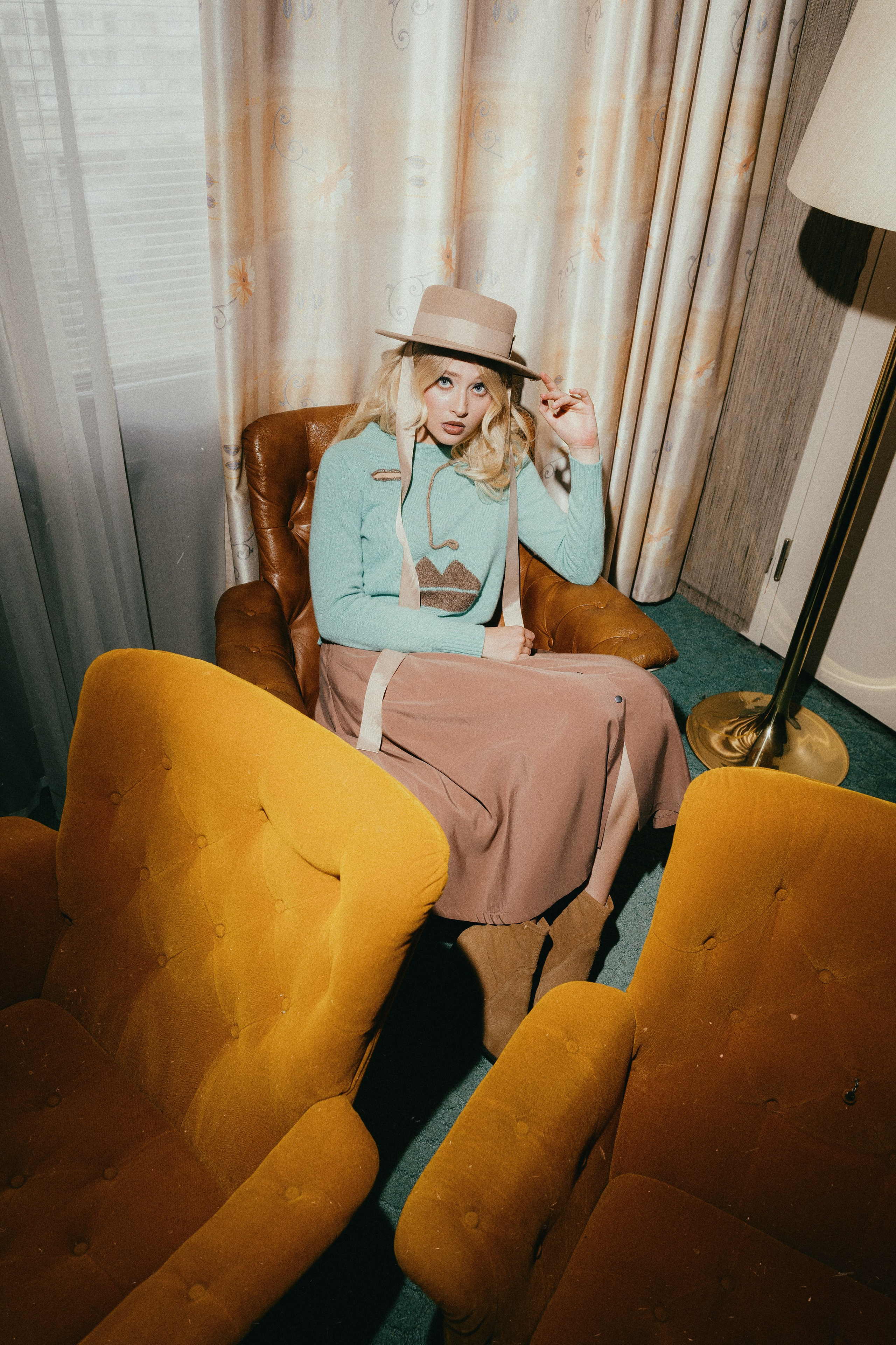 01/08/2023 Campaign Twiggy in Hotel. Журнал Камергер