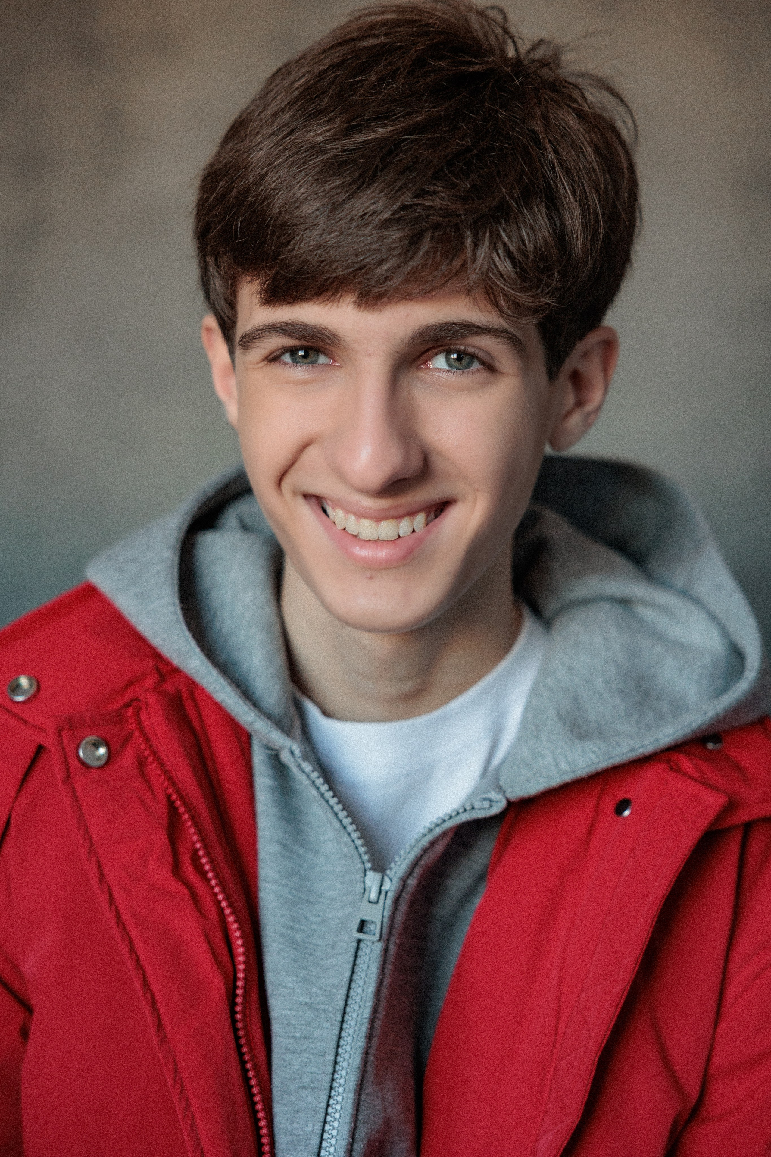 АРТЁМ. Я фотограф из Москвы к Вашим услугам