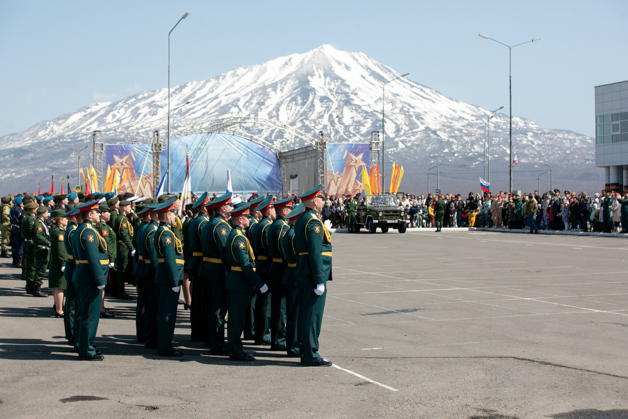 Парад Победы о. Итуруп. Фотограф Анна Сорокина