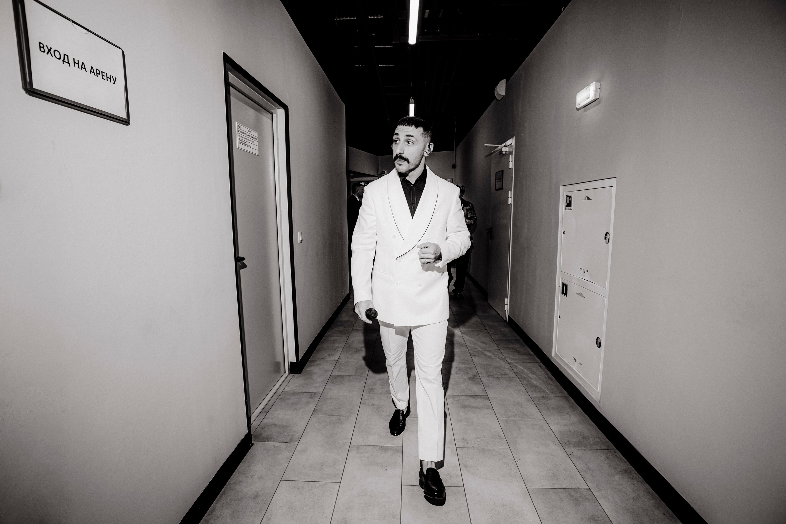 Концерт L’ONE с хором и симфоническим оркестром в Live Арене 19 октября 2025. Репортажный, event, концертный и backstage фотограф из Москвы Виталий Кривцов