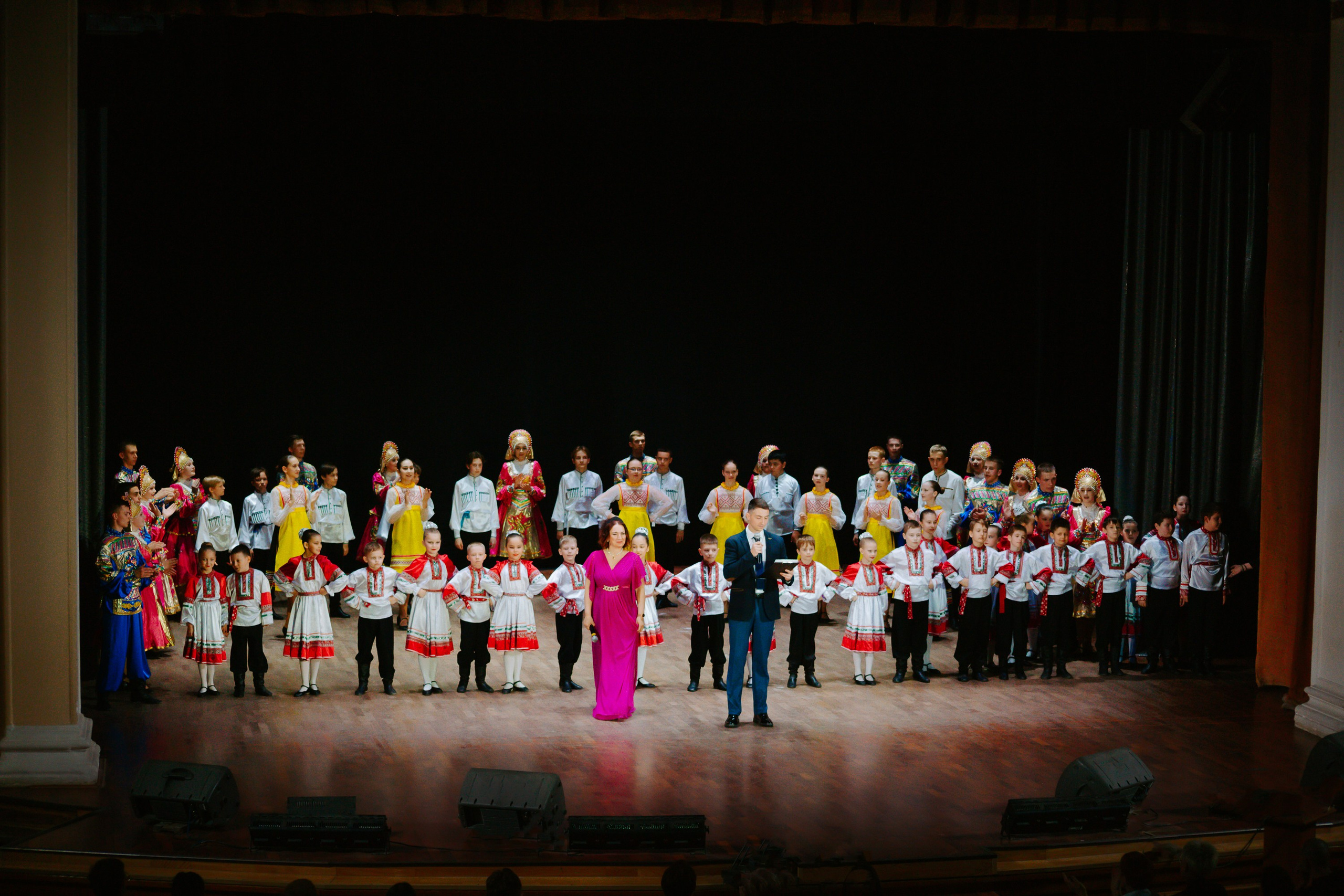 «Уральский сувенир». Концерт танцевальной студии. Фотограф в Челябинске Ополихина Анна