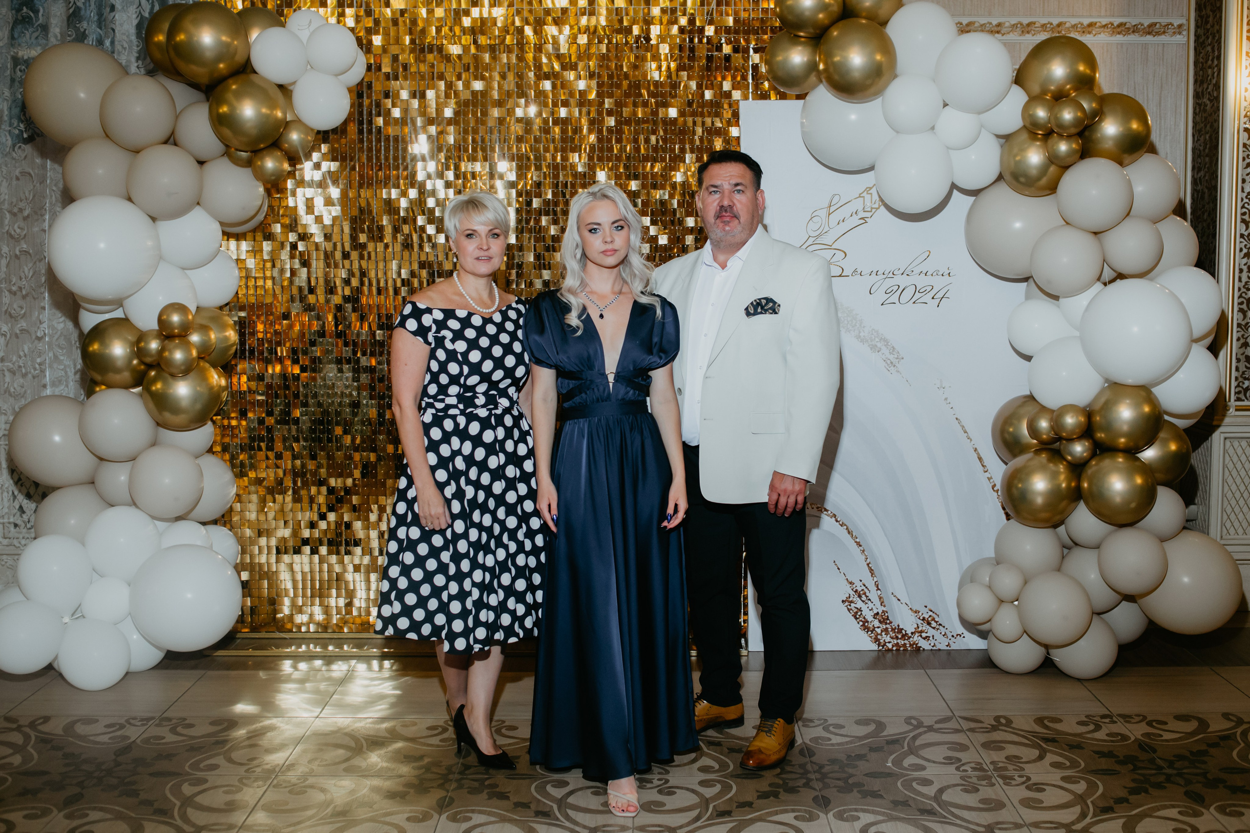 Выпускной. 11 лицей. Фотограф в Челябинске Ополихина Анна