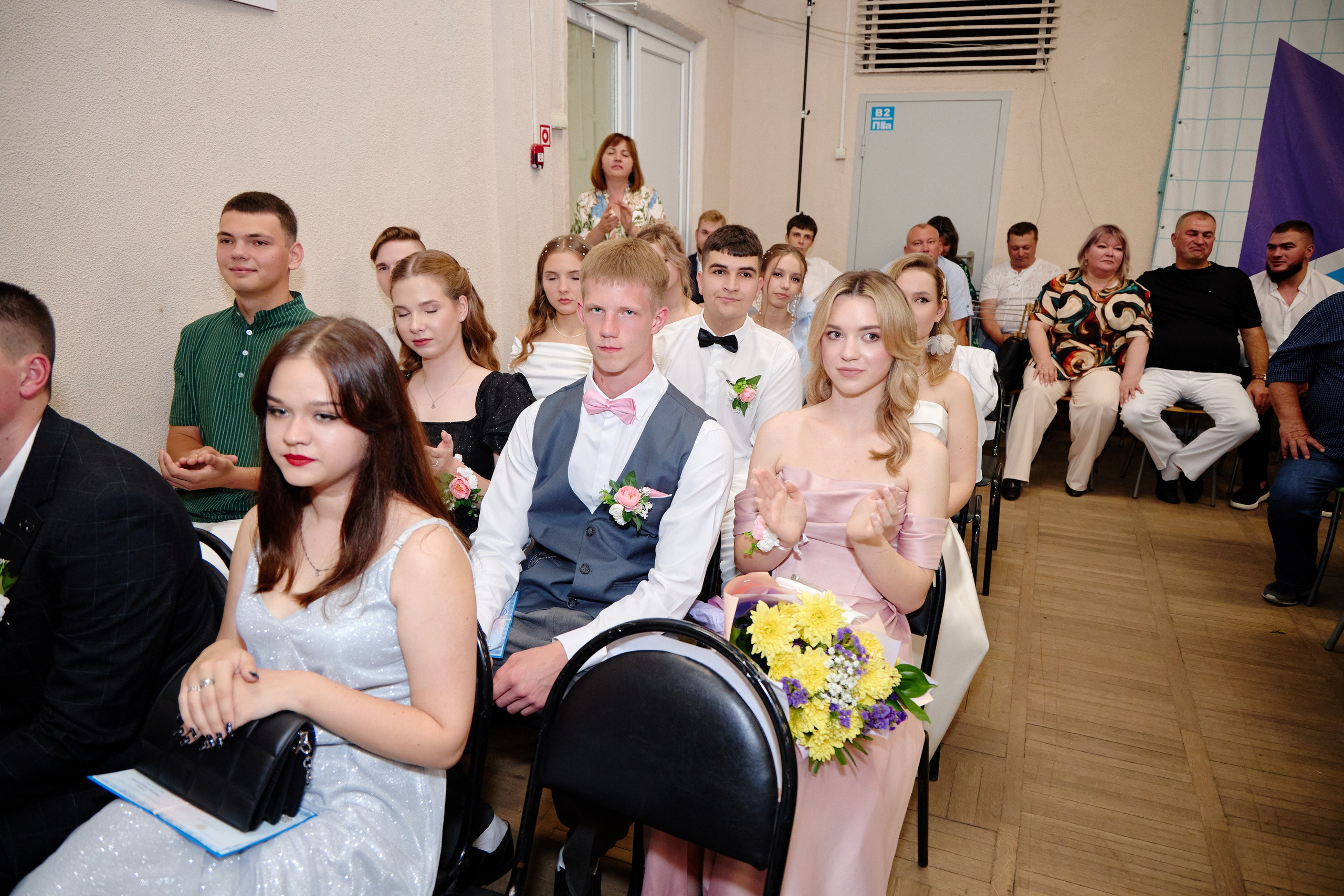 Выпускной 35 Сош. Фотограф Выпускные альбомы Таганрог Сергей Коробченко