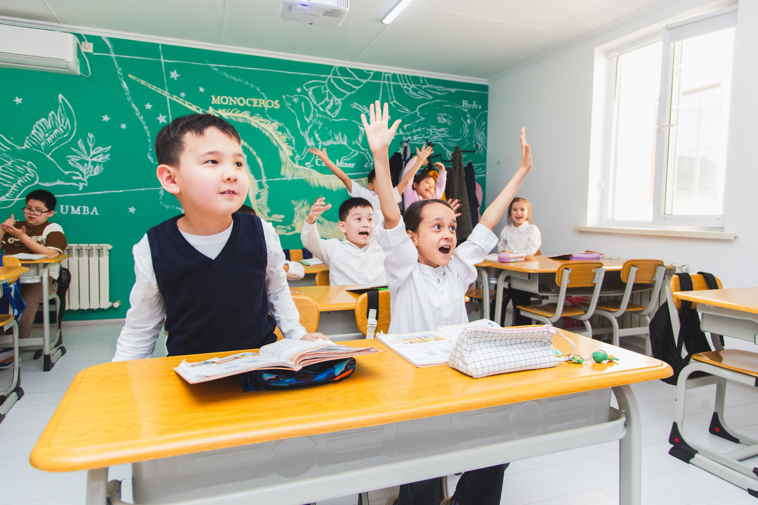Sova School Атырау. Рекламный и портретный фотограф в Алматы — Серекпаев Танирхан