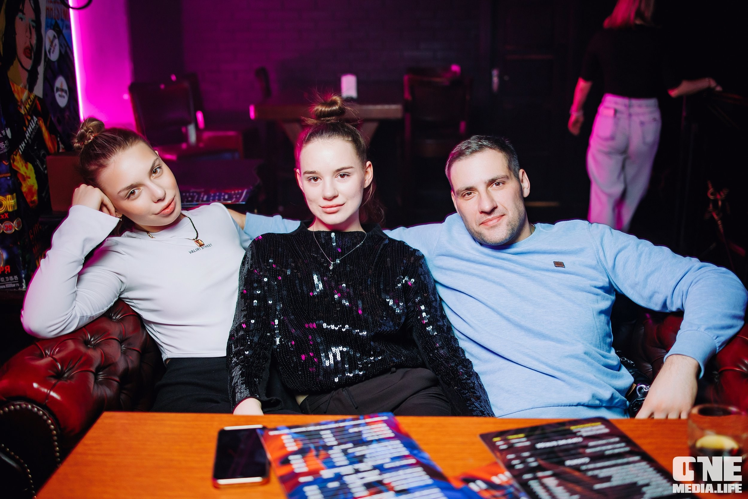 Фоторепортаж из бара XxxX. One Media Life: фоторепортажи, фотоотчеты с мероприятий и заведений