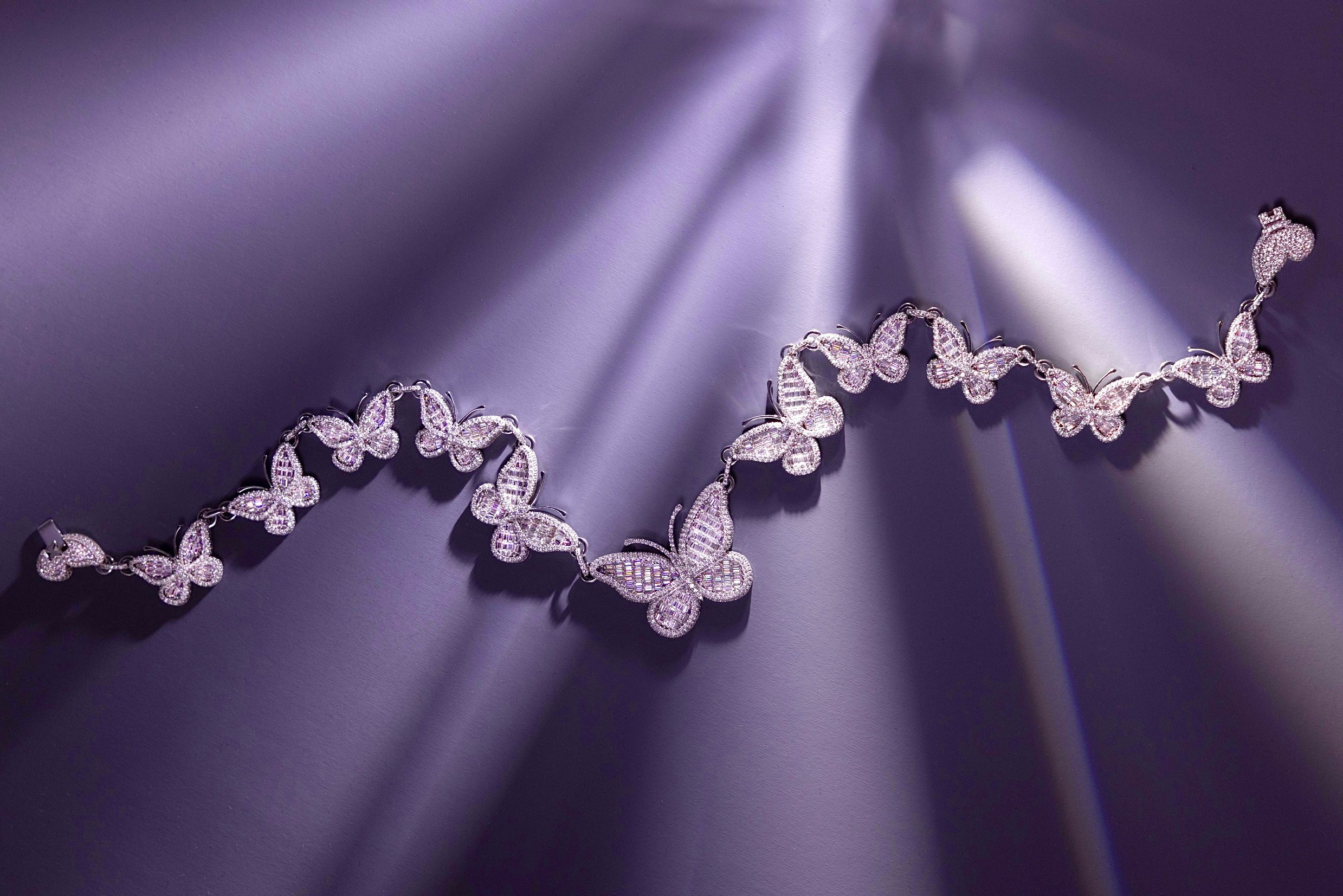 Mozi J x Instasamka. Photographer. Producer. Retoucher