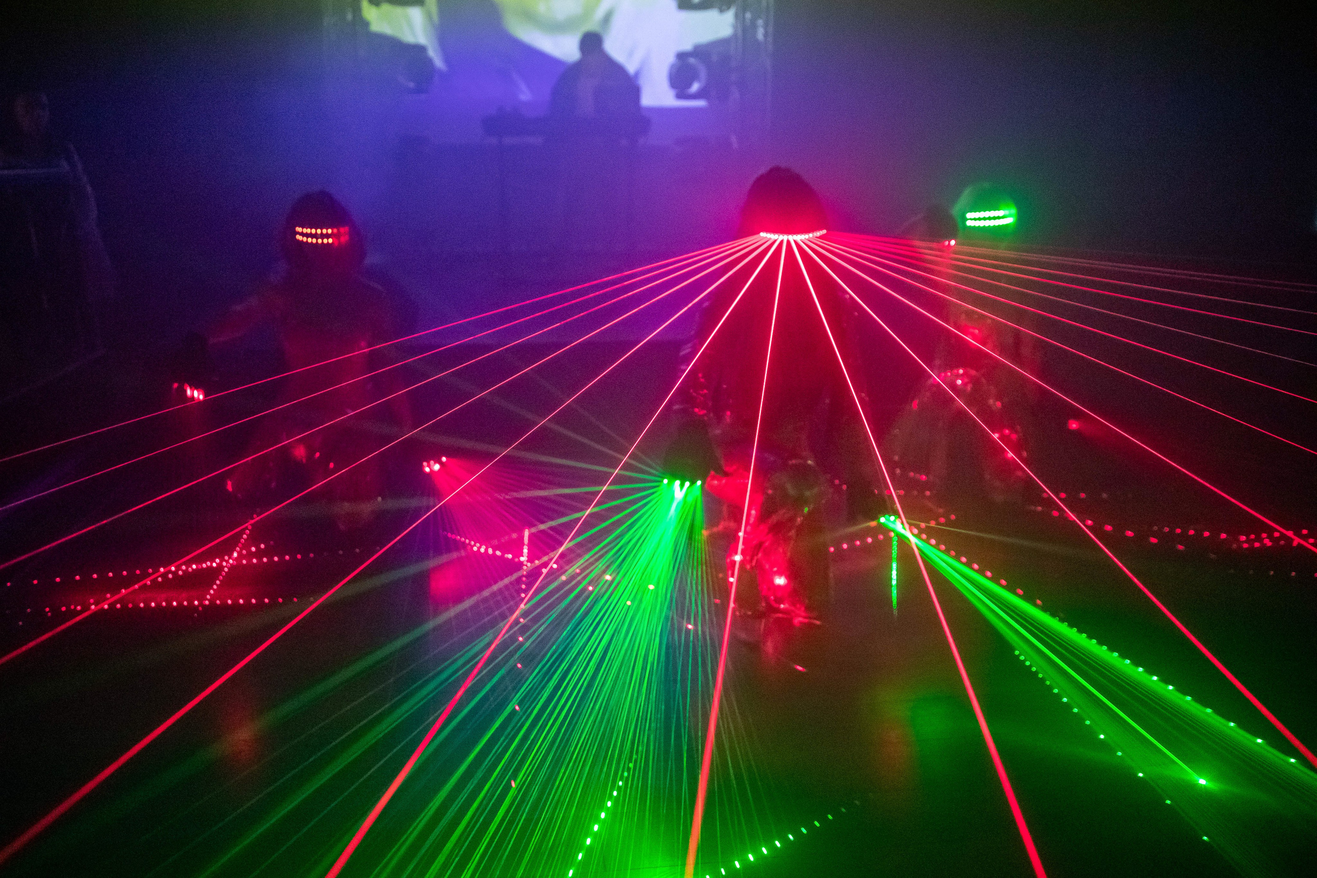 Отпетые мошенники в Mouse House. NesterovaMaria.ru