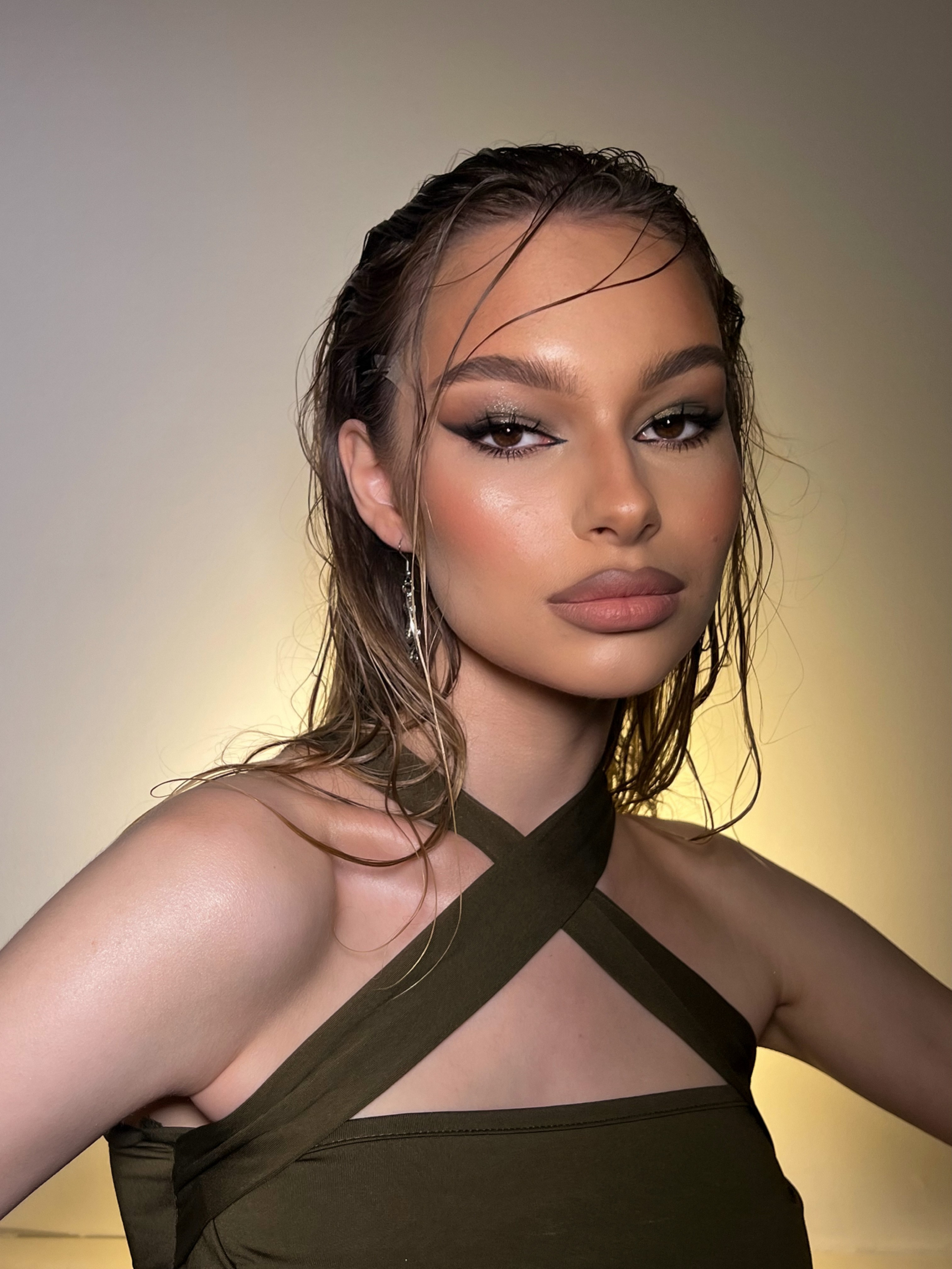 Модель для предметной съемки Анастасия Ж. С.-Пб| Sale Easy