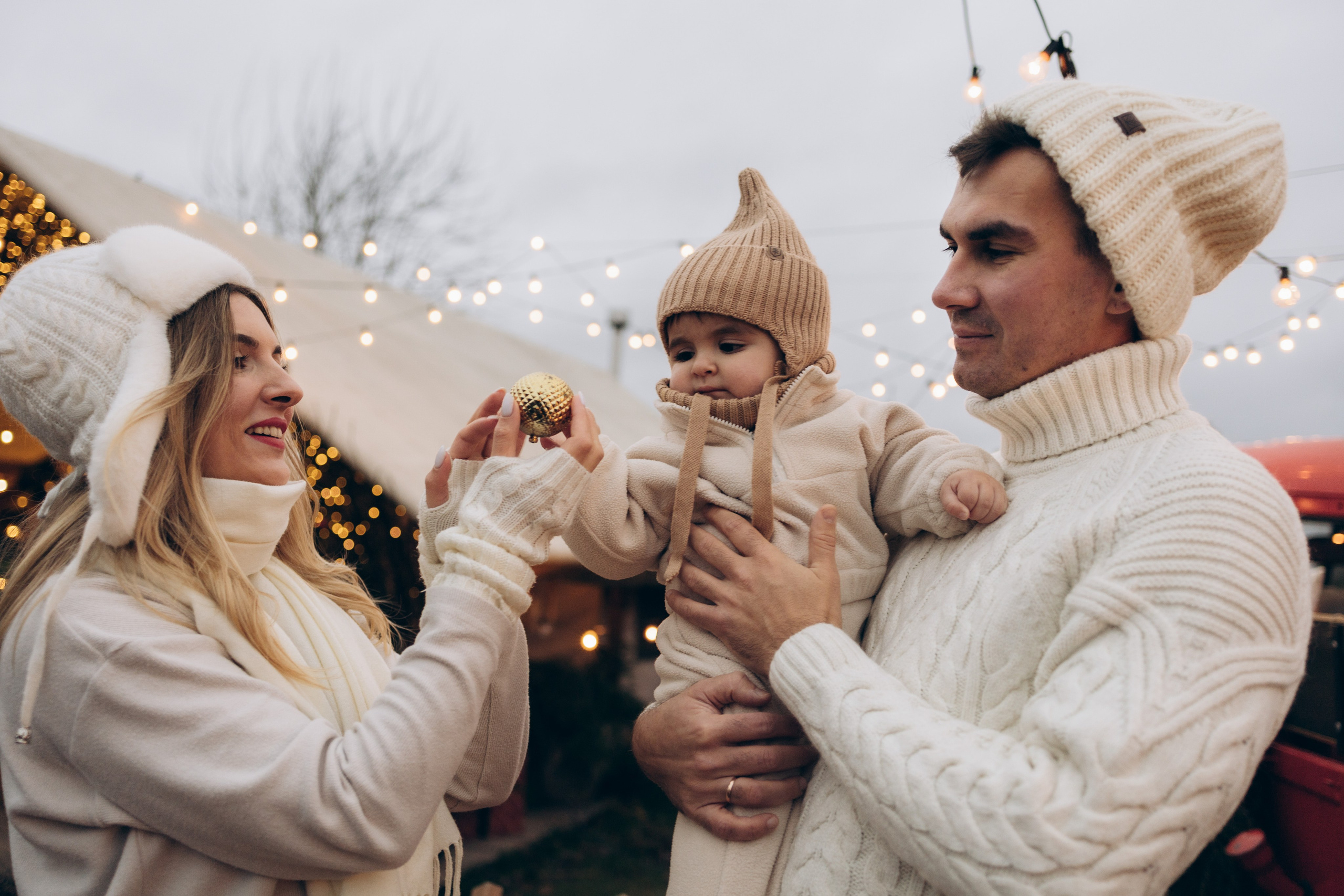Семейная новогодняя фотосессия в Леона даче. Семейный и детский фотограф в Санкт-Петербурге Павлова Елена