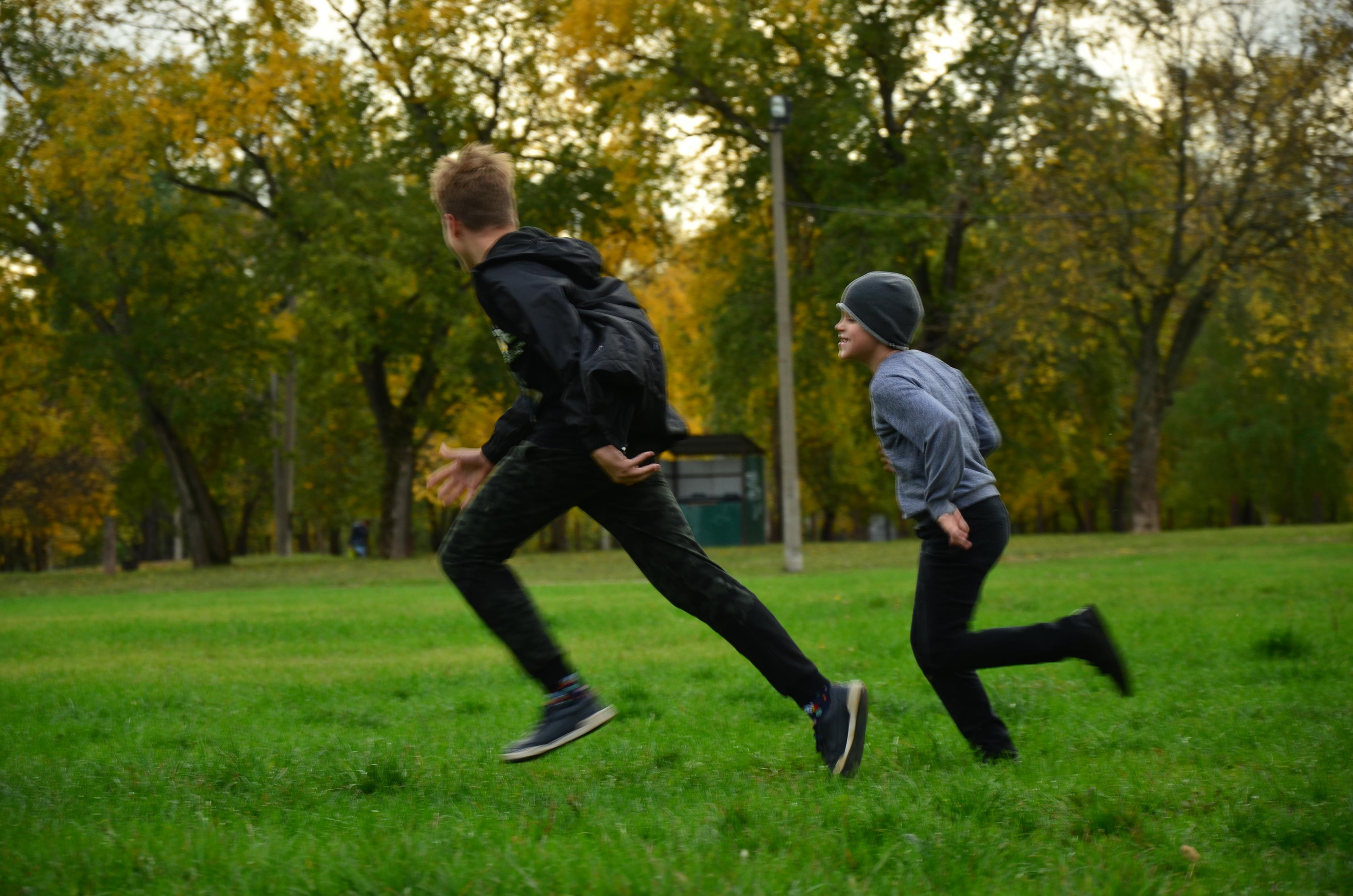 Семейная съемка в парке. В движении. Женский и семейный фотограф Людмила Богачкина