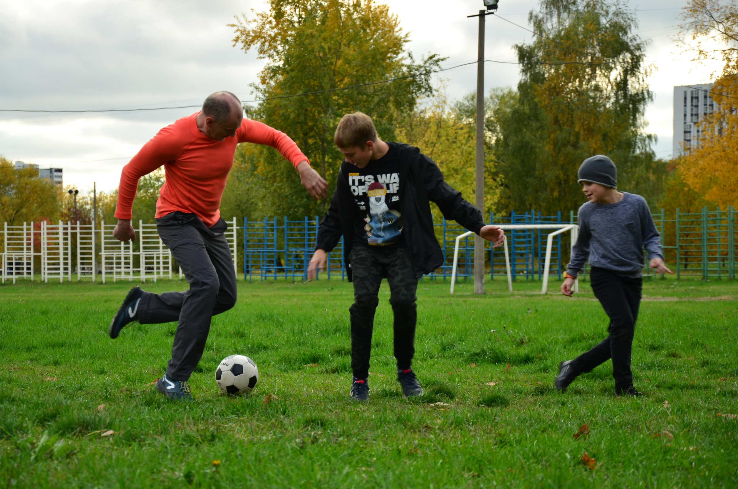 Семейная съемка в парке. В движении. Женский и семейный фотограф Людмила Богачкина