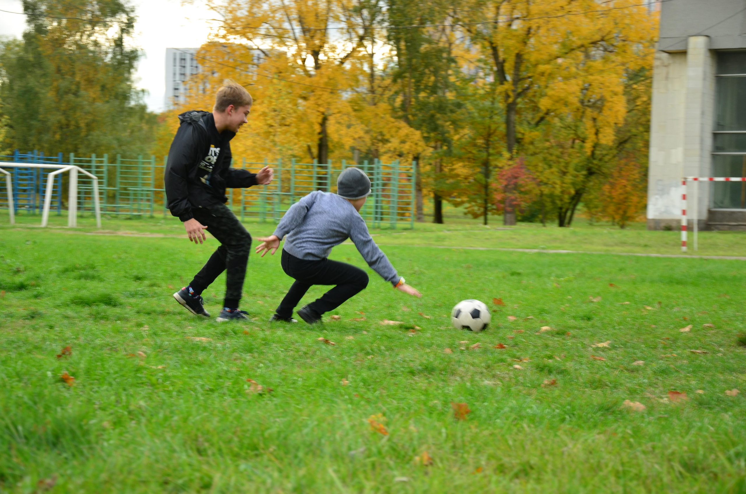 Семейная съемка в парке. В движении. Женский и семейный фотограф Людмила Богачкина