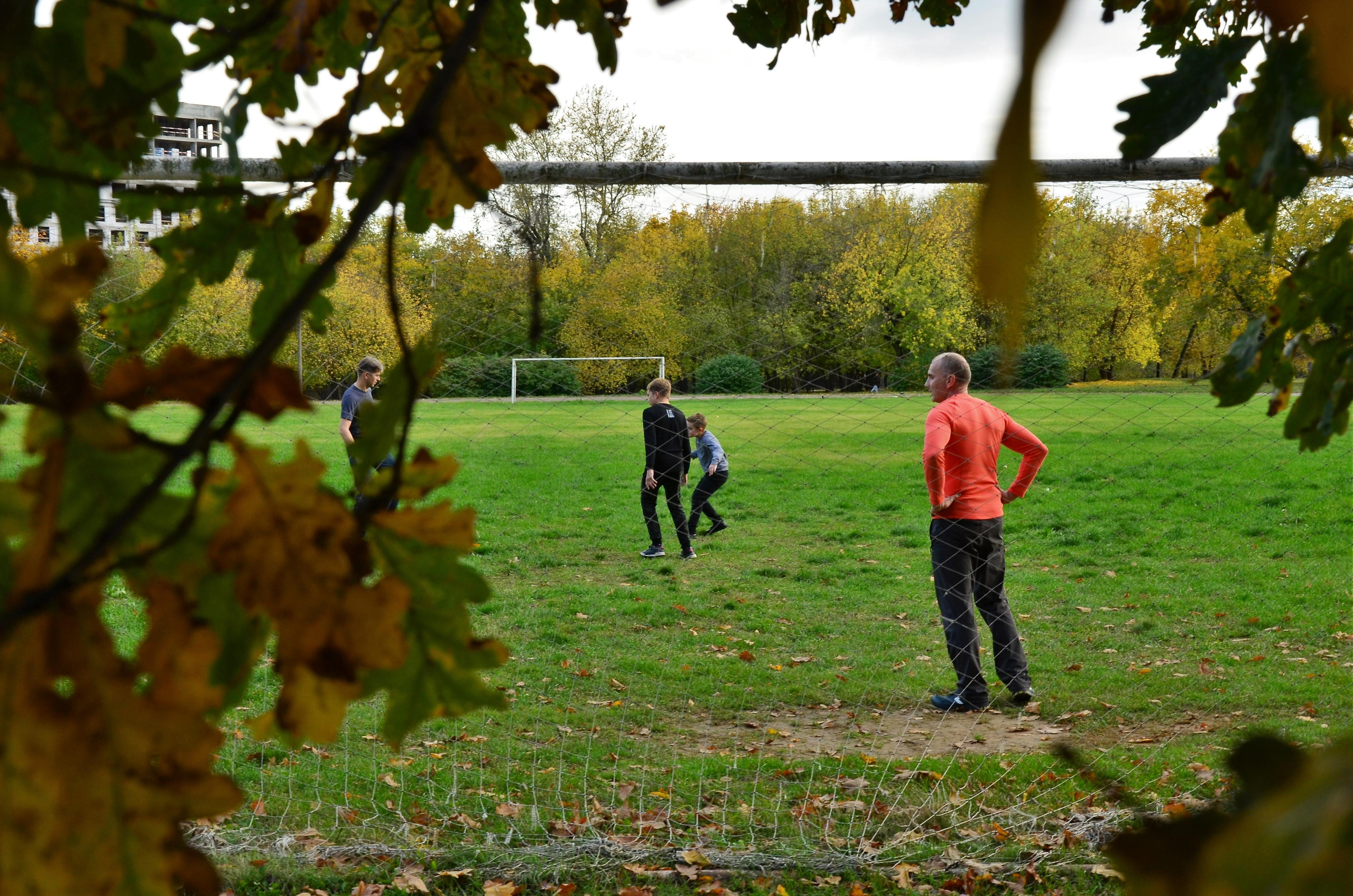 Семейная съемка в парке. В движении. Женский и семейный фотограф Людмила Богачкина