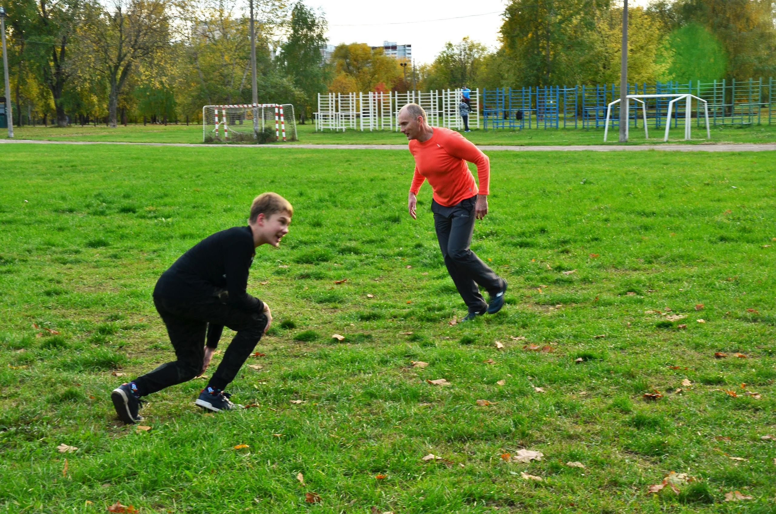 Семейная съемка в парке. В движении. Женский и семейный фотограф Людмила Богачкина