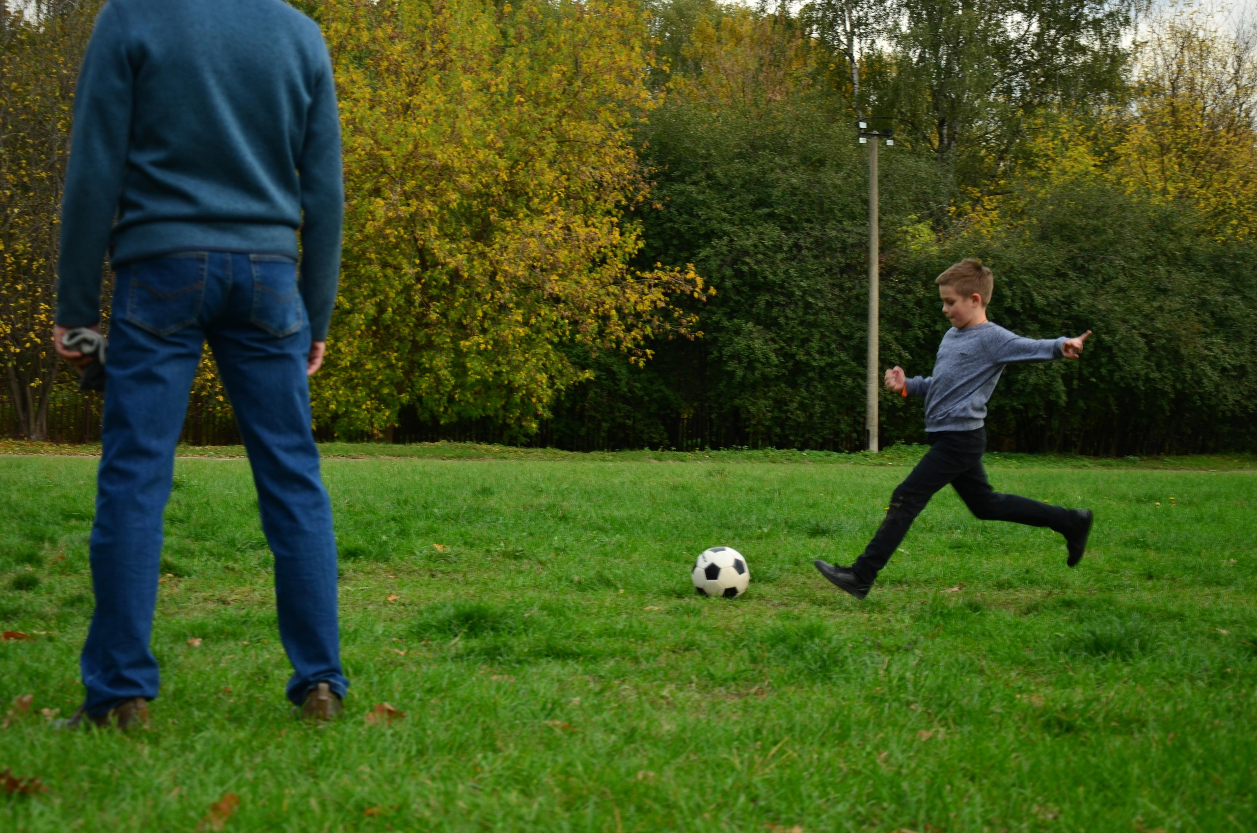 Семейная съемка в парке. В движении. Женский и семейный фотограф Людмила Богачкина