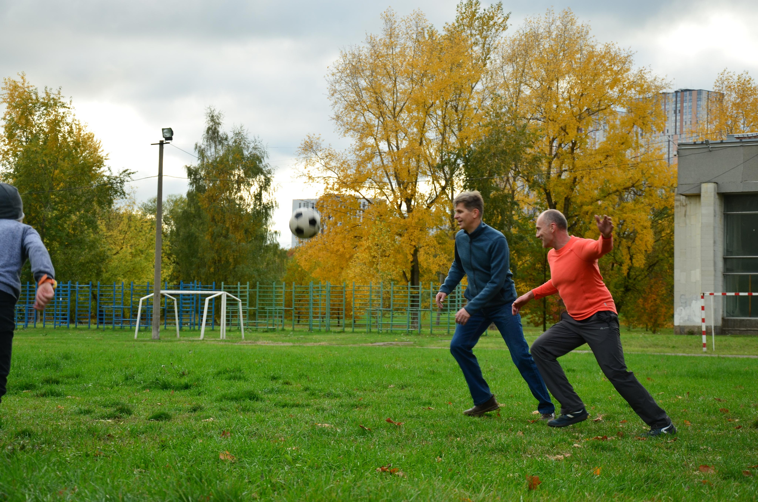 Семейная съемка в парке. В движении. Женский и семейный фотограф Людмила Богачкина