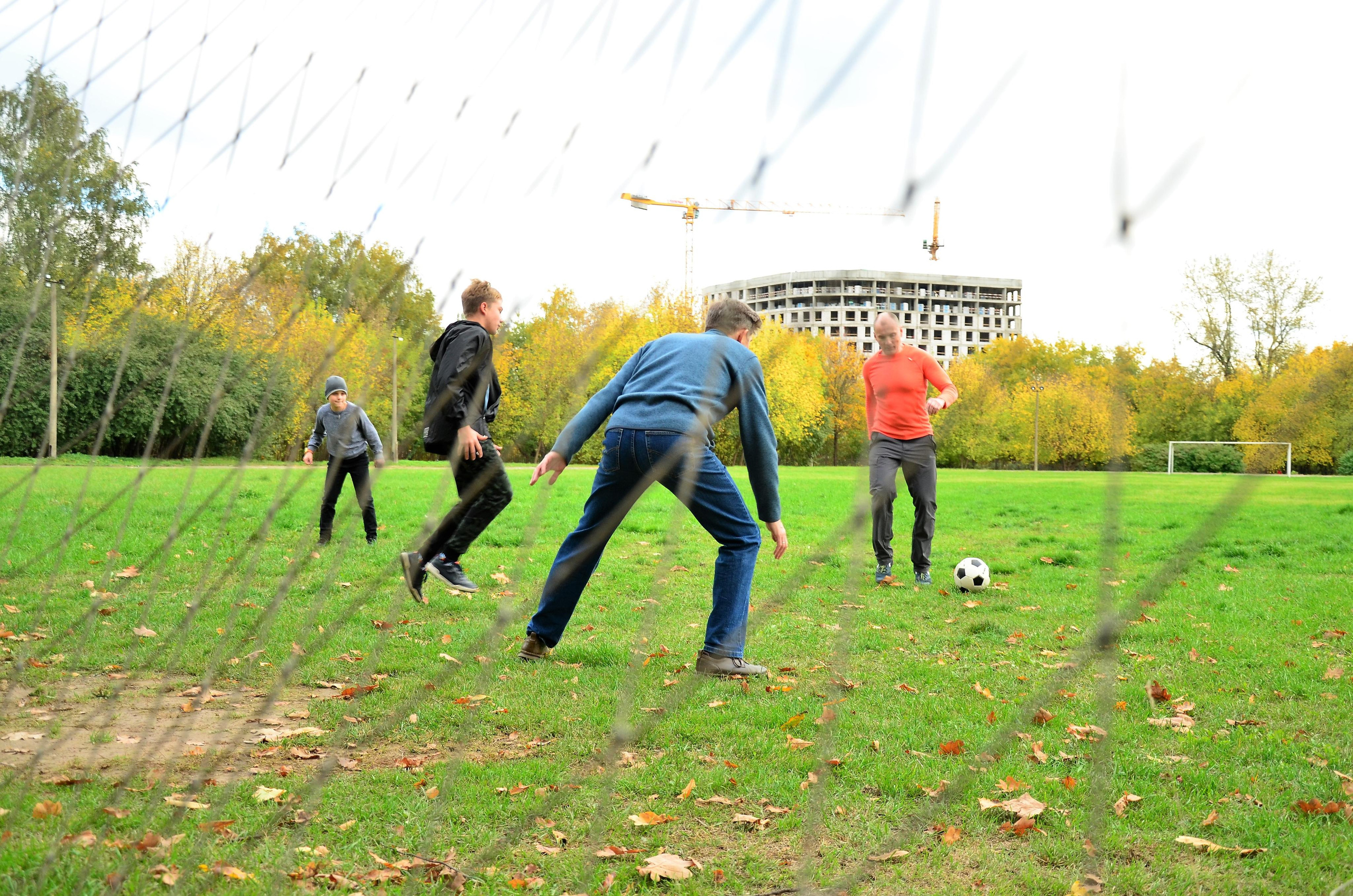 Семейная съемка в парке. В движении. Женский и семейный фотограф Людмила Богачкина