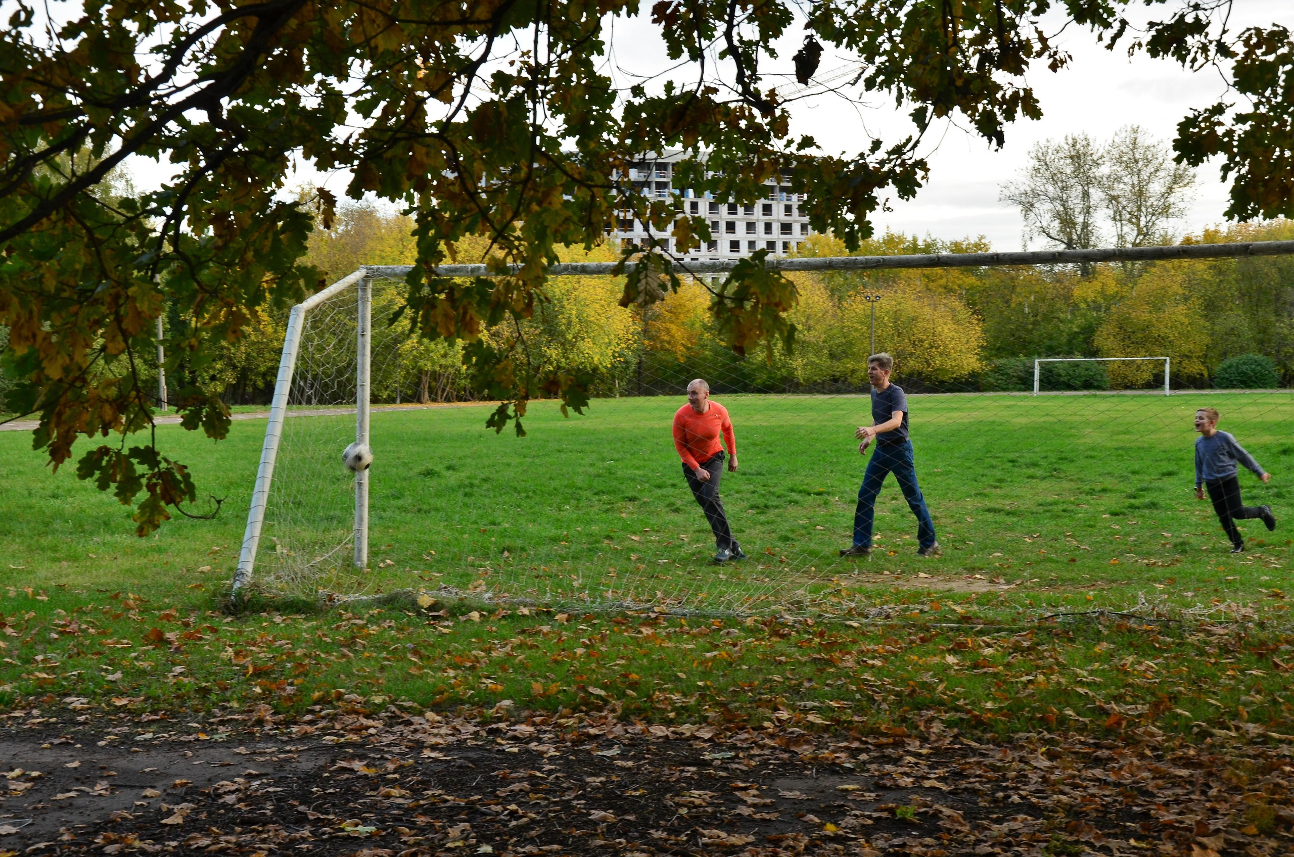 Семейная съемка в парке. В движении. Женский и семейный фотограф Людмила Богачкина
