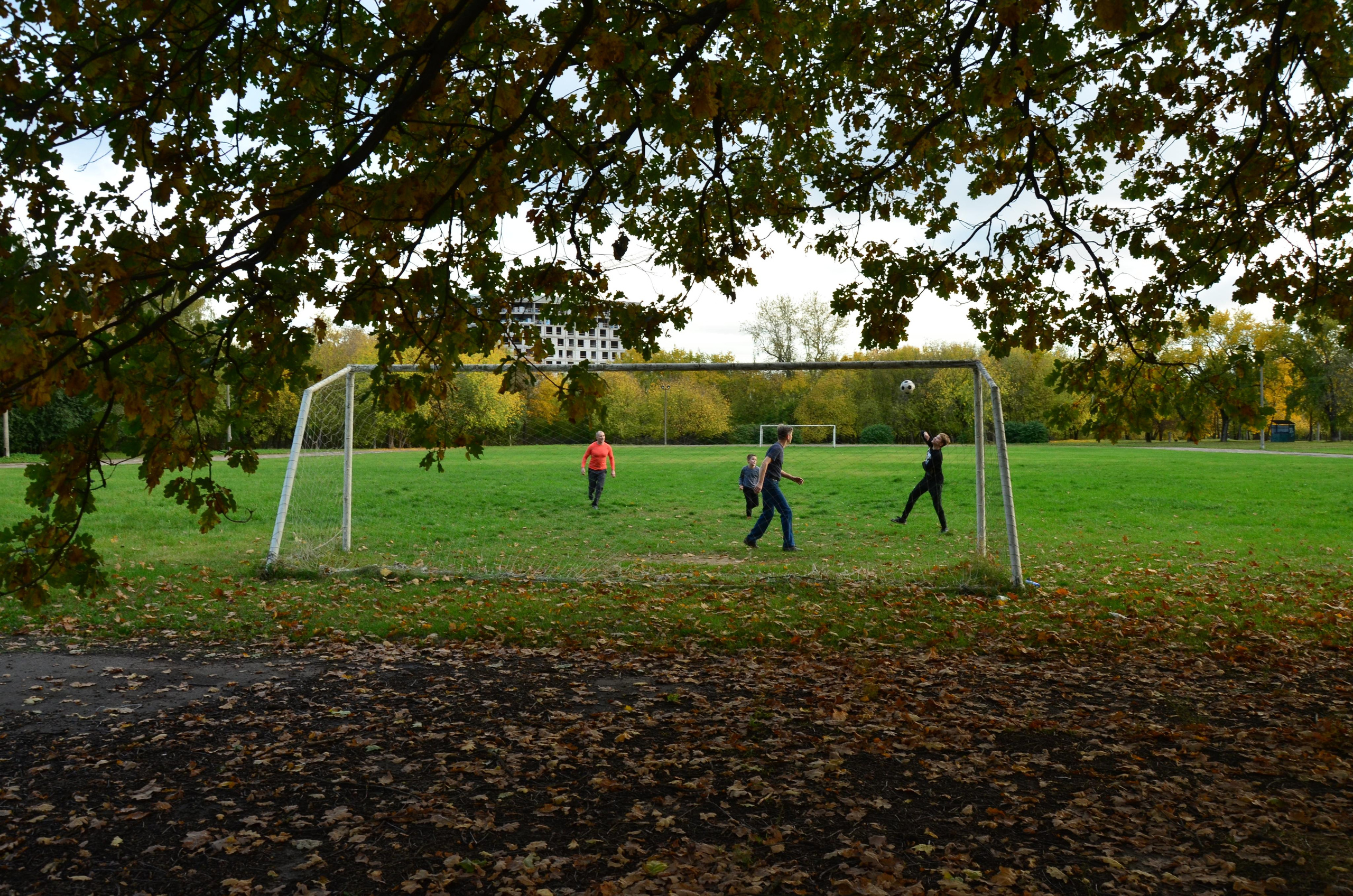 Семейная съемка в парке. В движении. Женский и семейный фотограф Людмила Богачкина