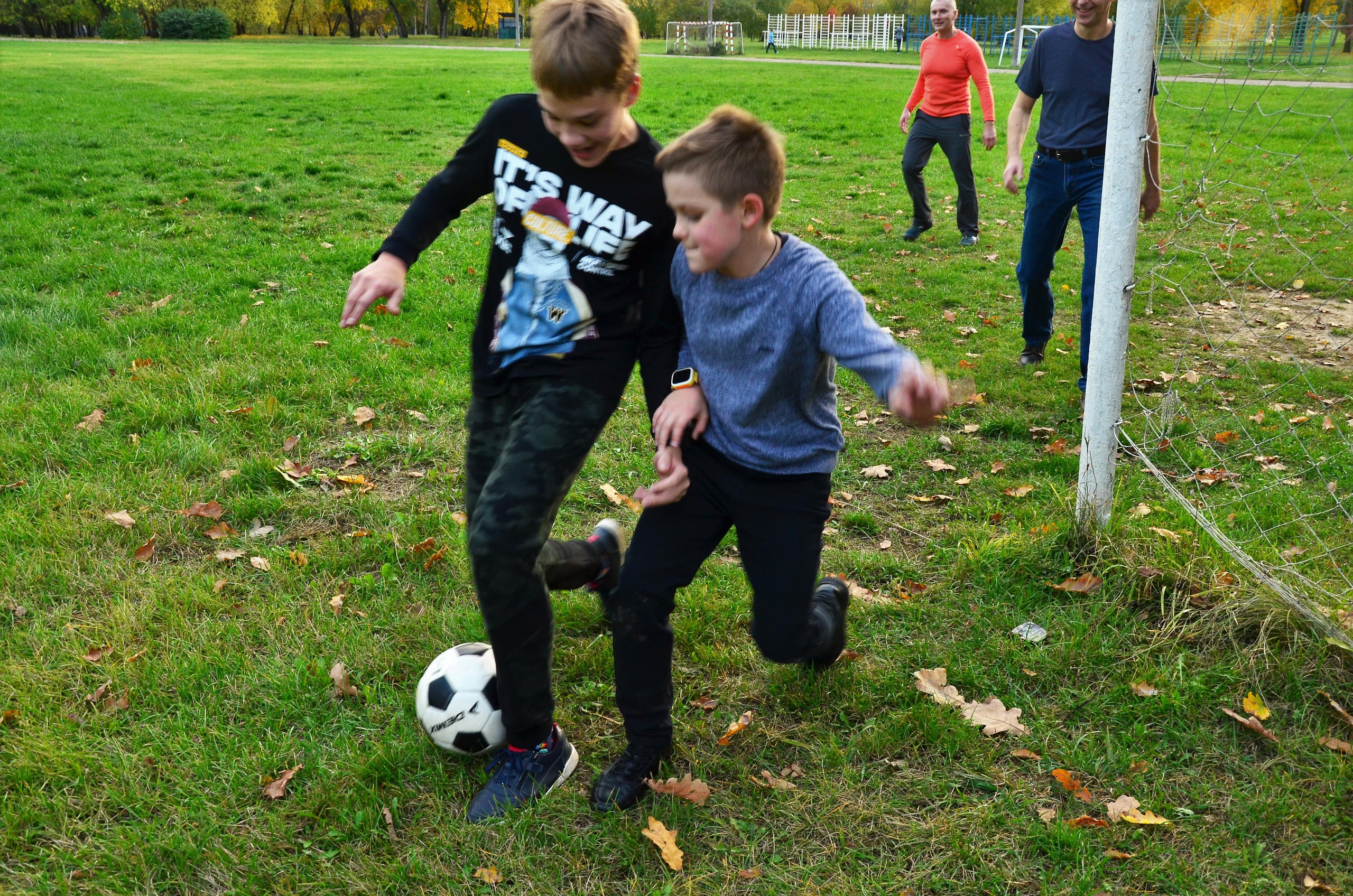 Семейная съемка в парке. В движении. Женский и семейный фотограф Людмила Богачкина